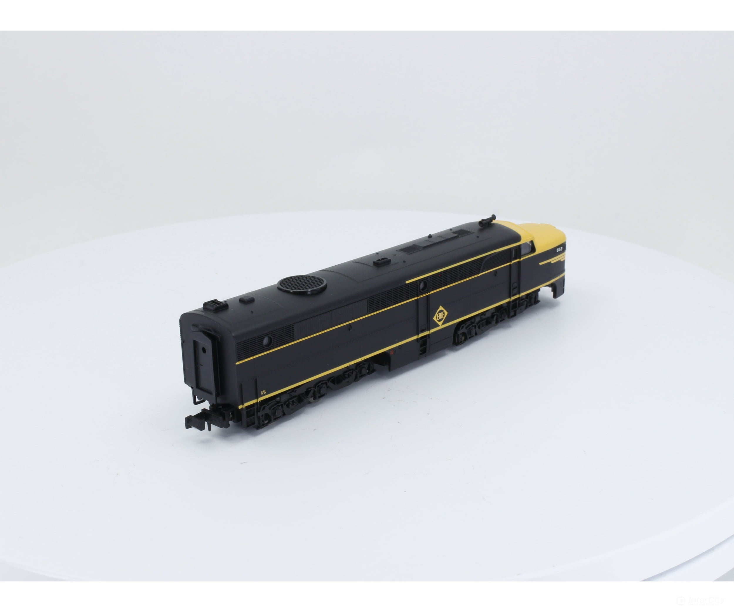 Life-Like 7053 N Alco Pa Erie Locomotive 853 Analog Dc (1) Locomotives