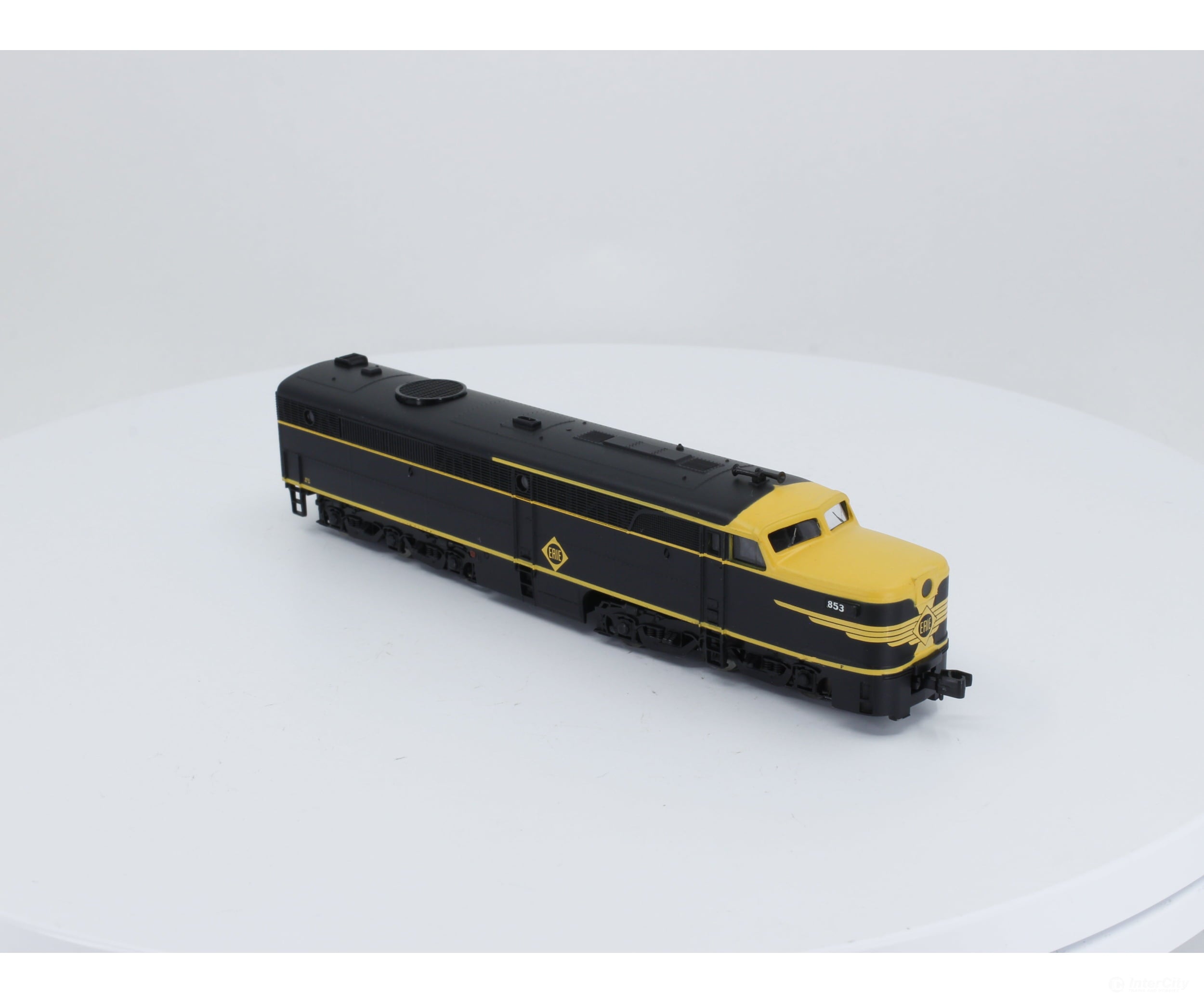 Life-Like 7053 N Alco Pa Erie Locomotive 853 Analog Dc (1) Locomotives