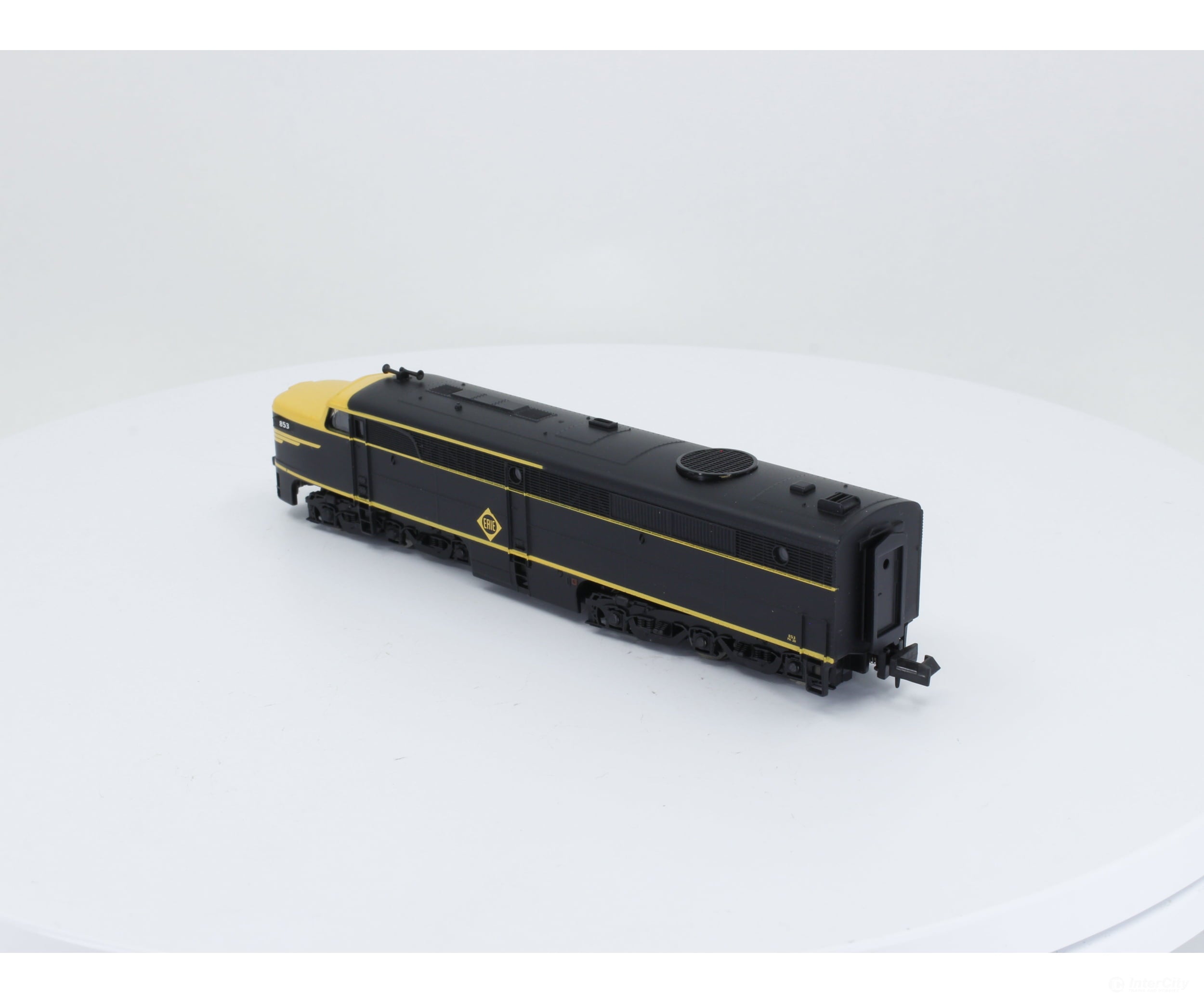 Life-Like 7053 N Alco Pa Erie Locomotive 853 Analog Dc (1) Locomotives