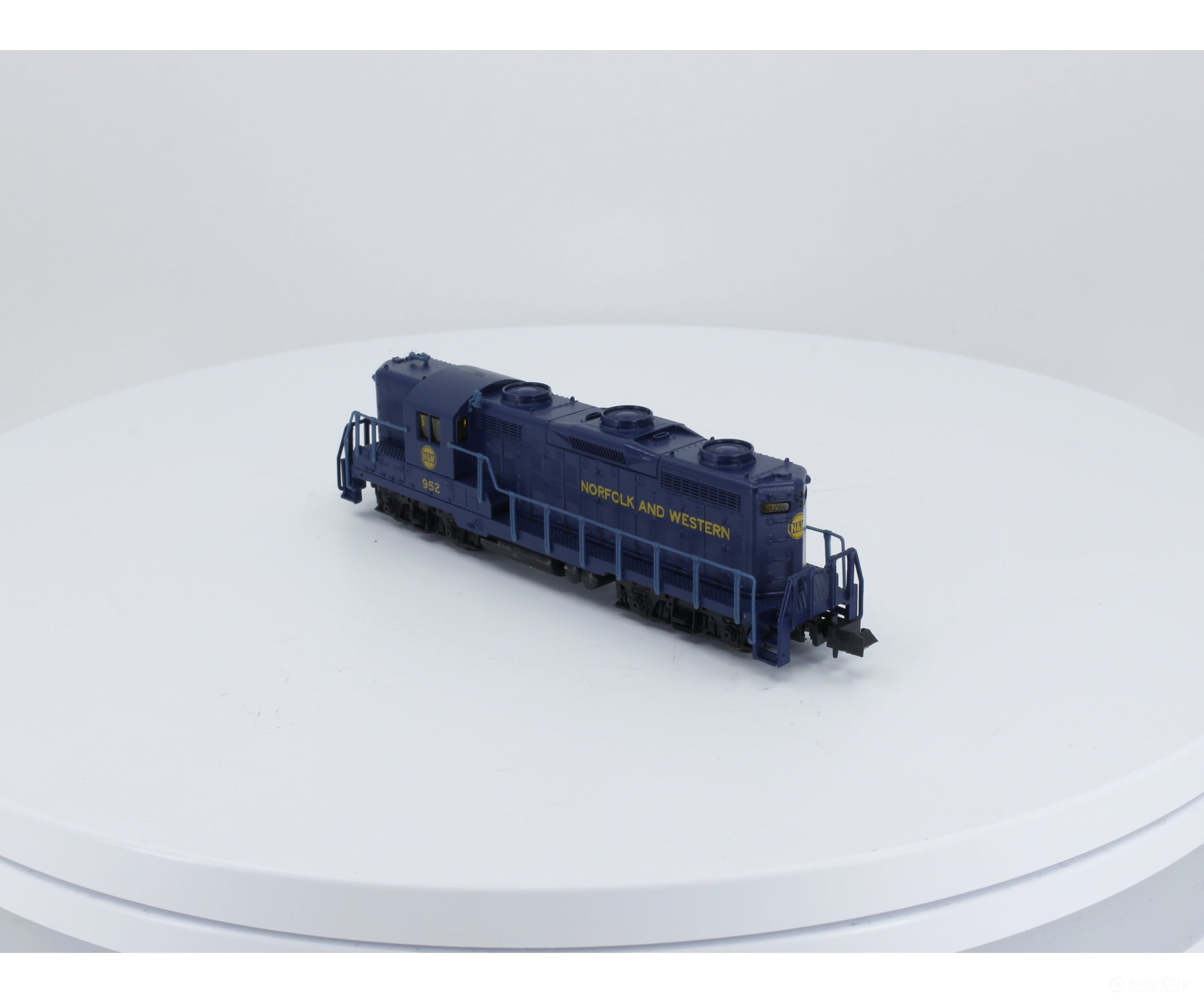 Life-Like 7123 N Gp18 Locomotive (Hi Nose With Dynamic Brakes) Norfolk & Western (Nw) 952 Analog Dc
