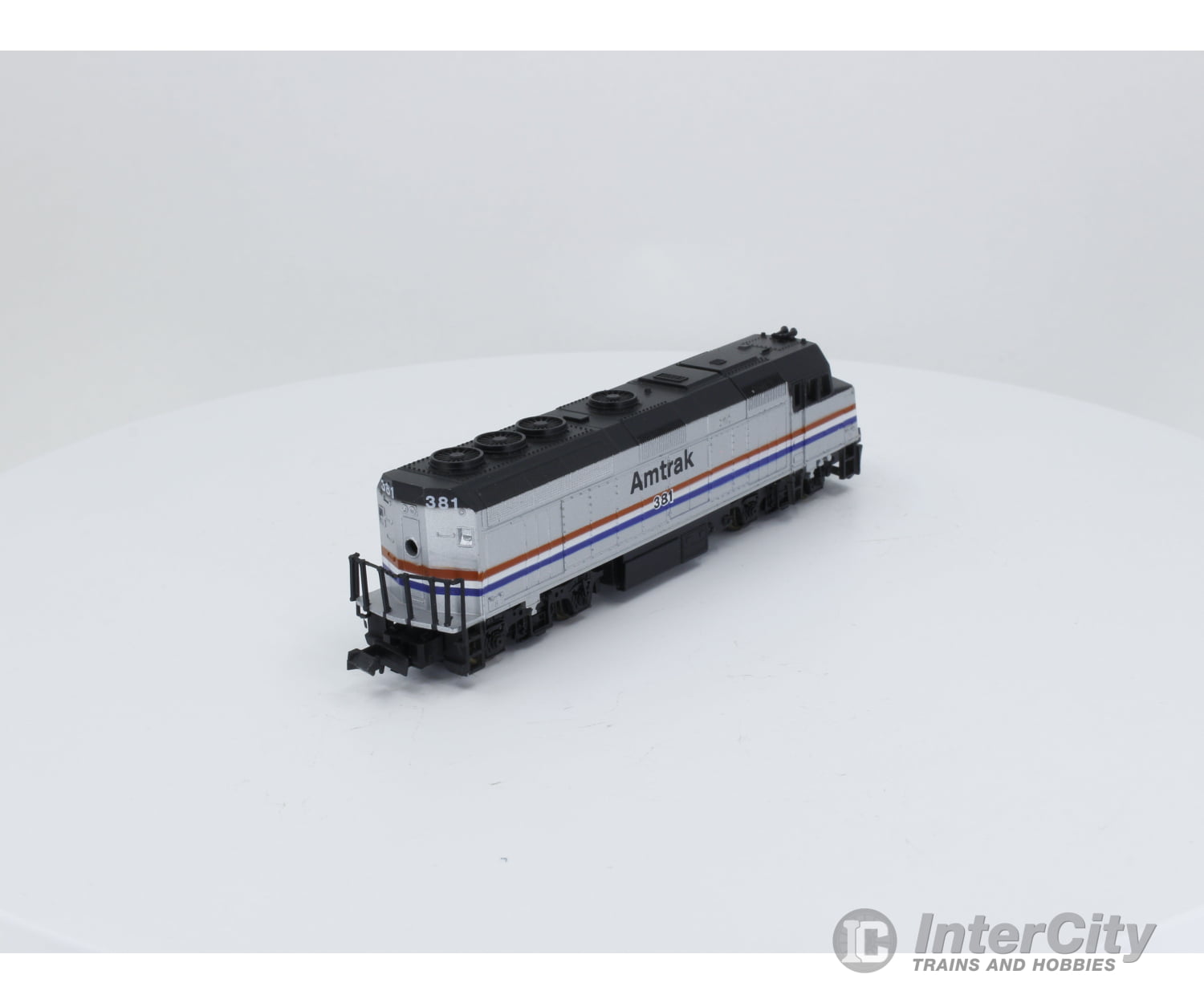 Life-Like 7641 N F-40 Locomotive Amtrak (Amtk) 381 Analog Dc (4) Locomotives
