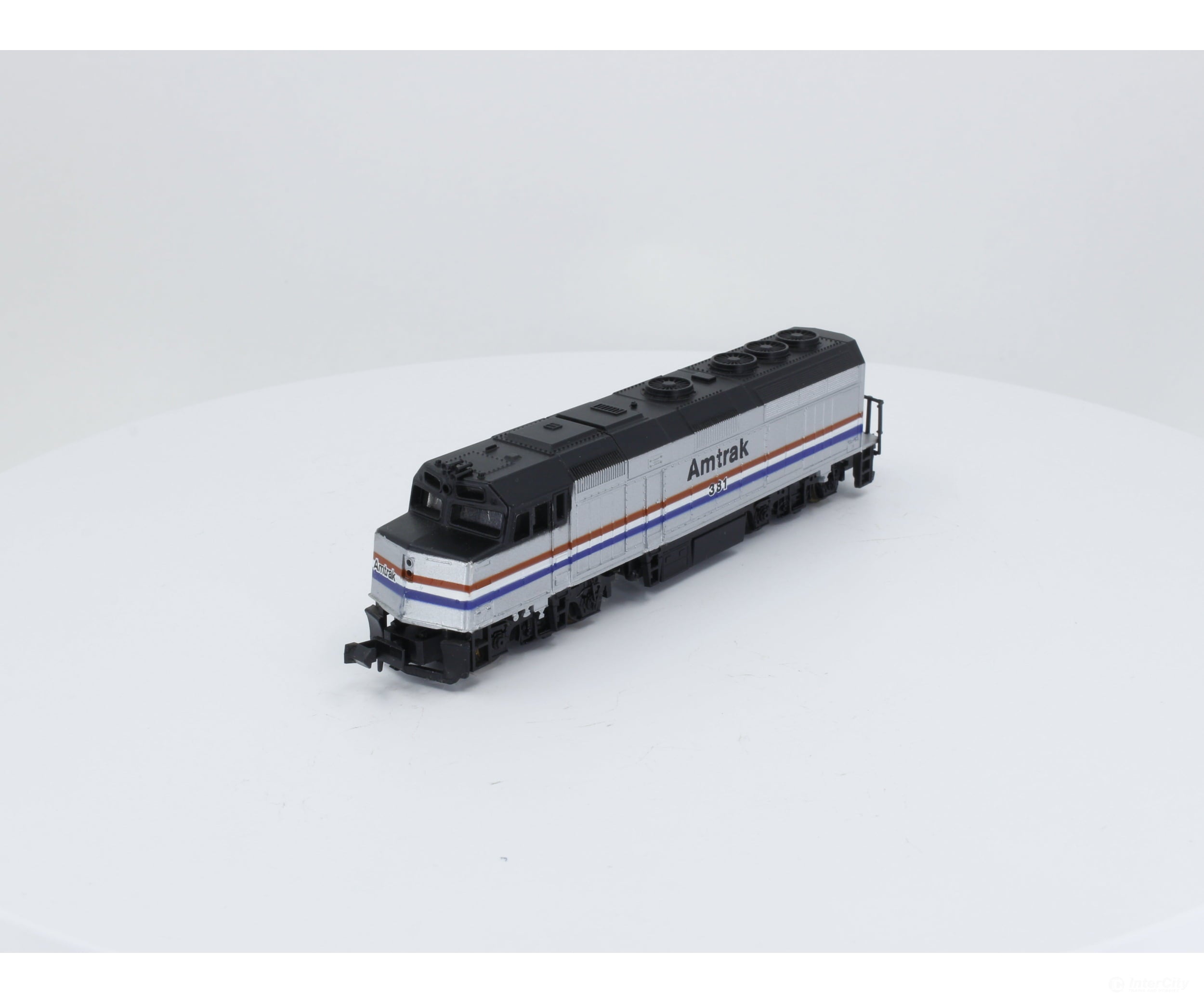 Life-Like 7641 N F-40 Locomotive Amtrak (Amtk) 381 Analog Dc (4) Locomotives