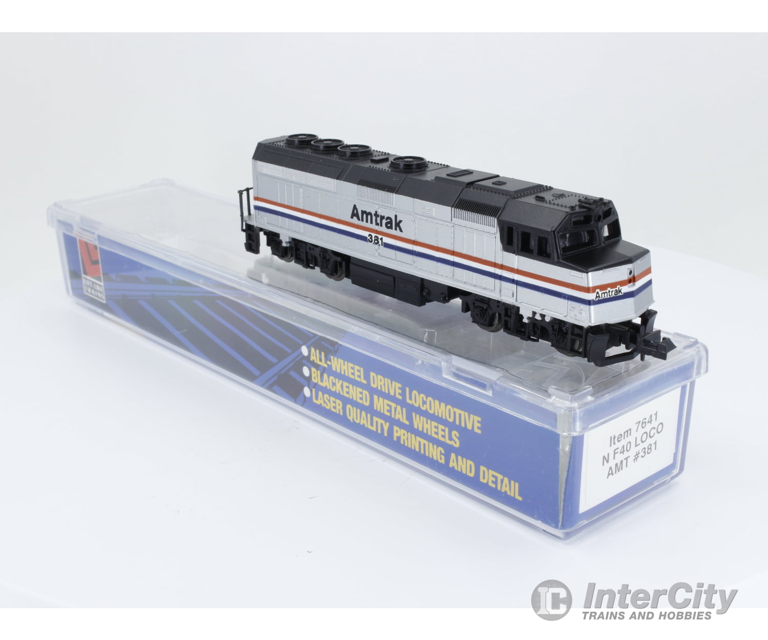 Life-Like 7641 N F-40 Locomotive Amtrak (Amtk) 381 Analog Dc (5) Locomotives