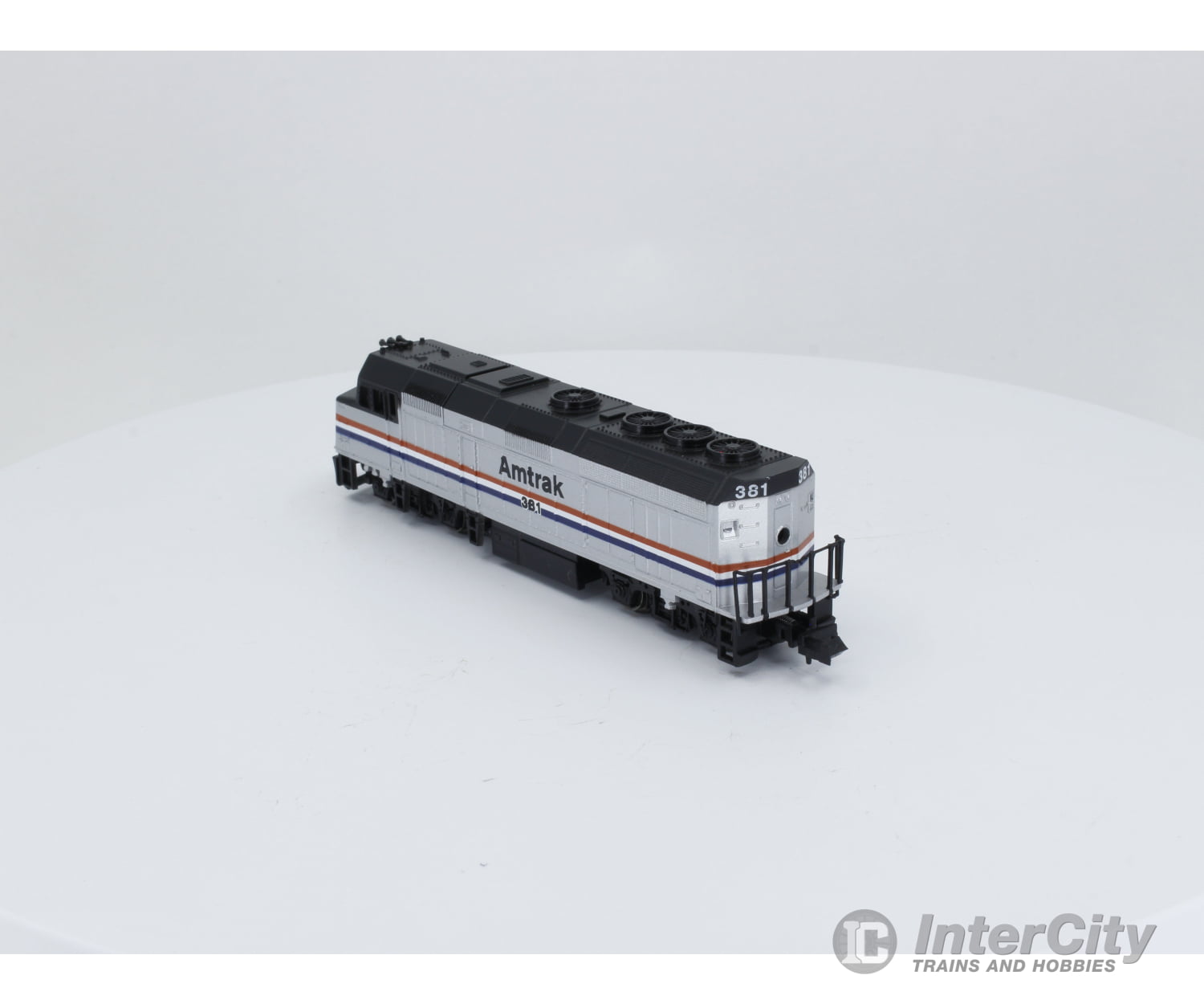 Life-Like 7641 N F-40 Locomotive Amtrak (Amtk) 381 Analog Dc (5) Locomotives