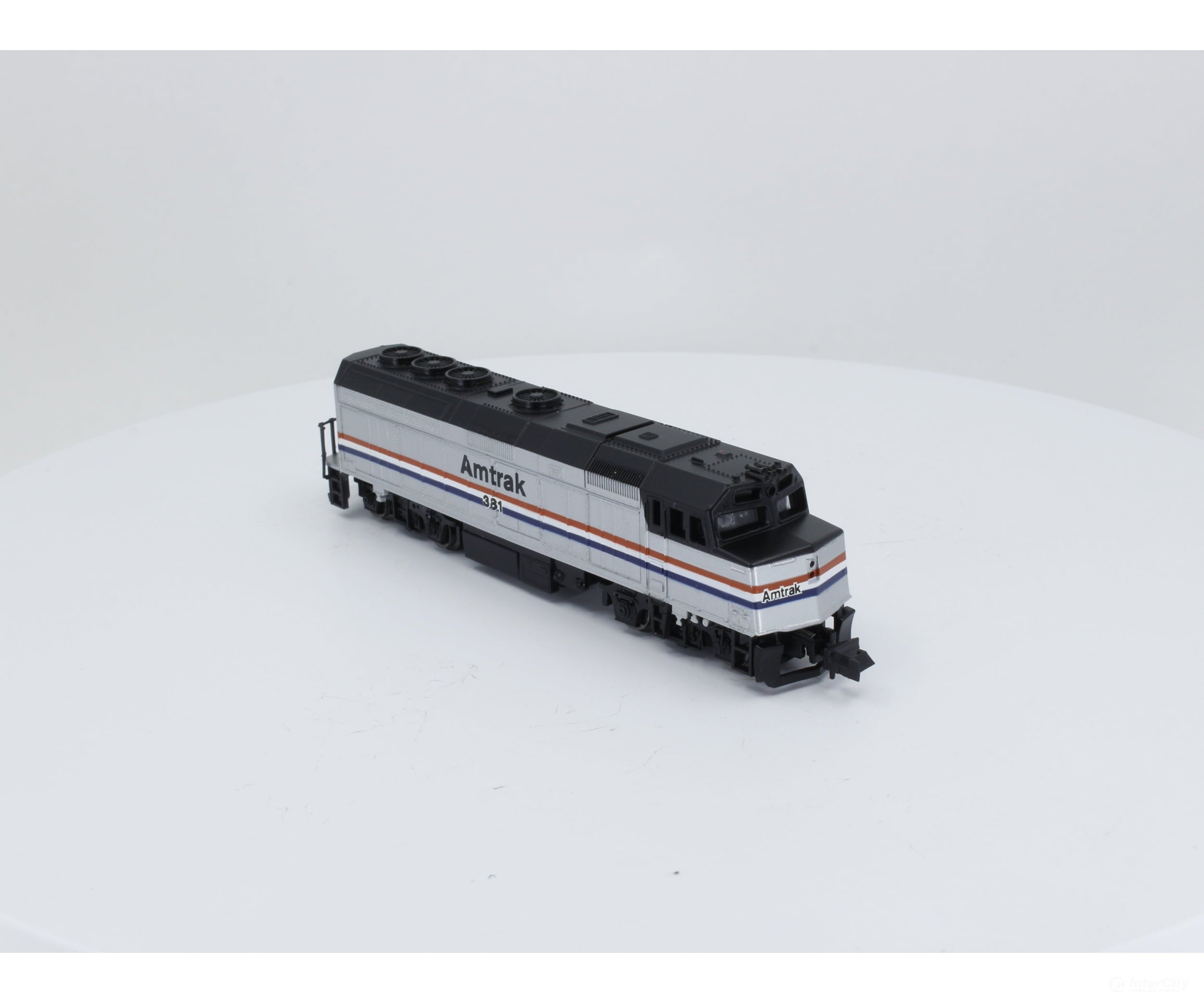 Life-Like 7641 N F-40 Locomotive Amtrak (Amtk) 381 Analog Dc (6) Locomotives