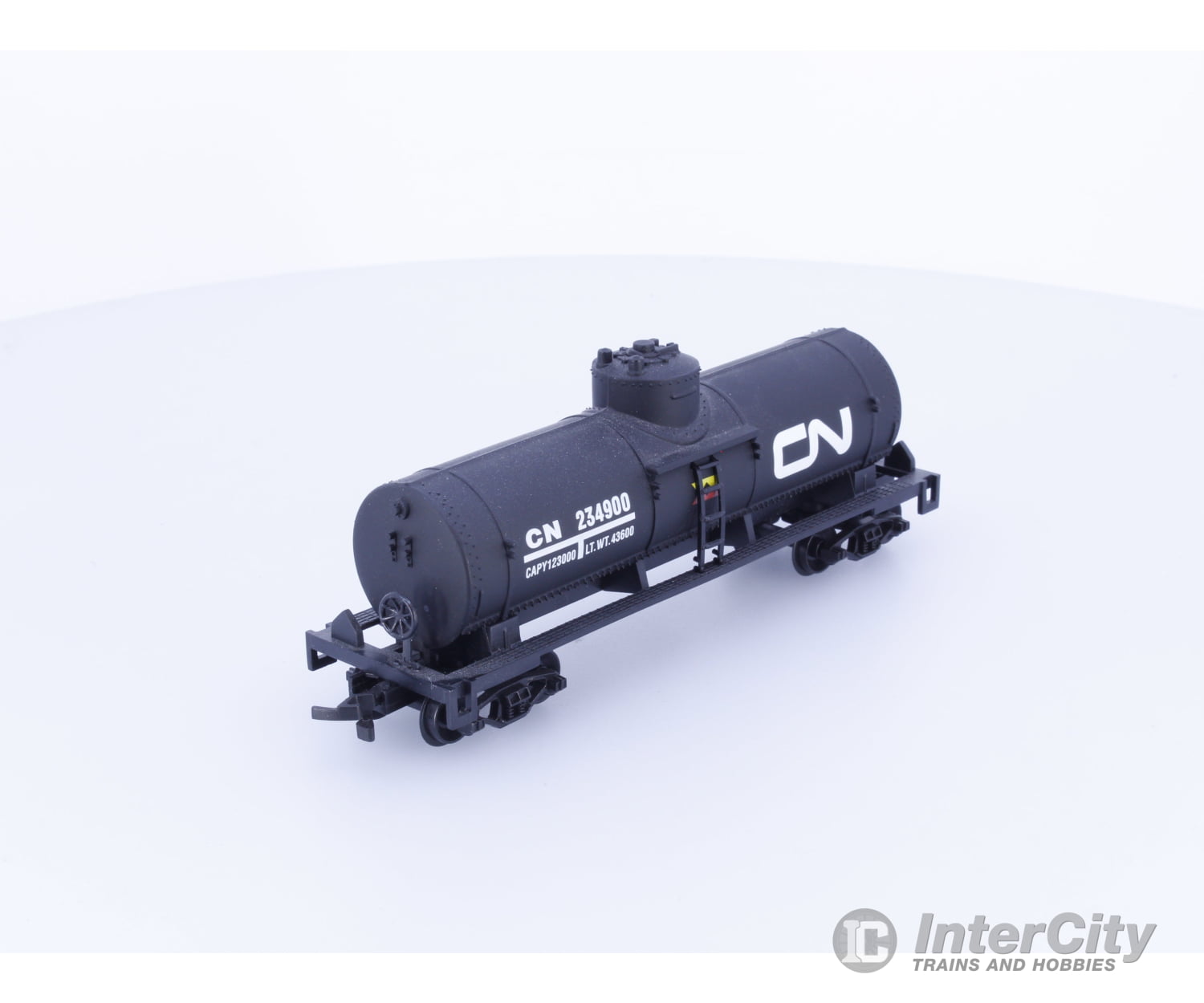 Life-Like 8462C HO 123K Single Dome Tank Car Canadian National (CN) 234900 Freight Cars