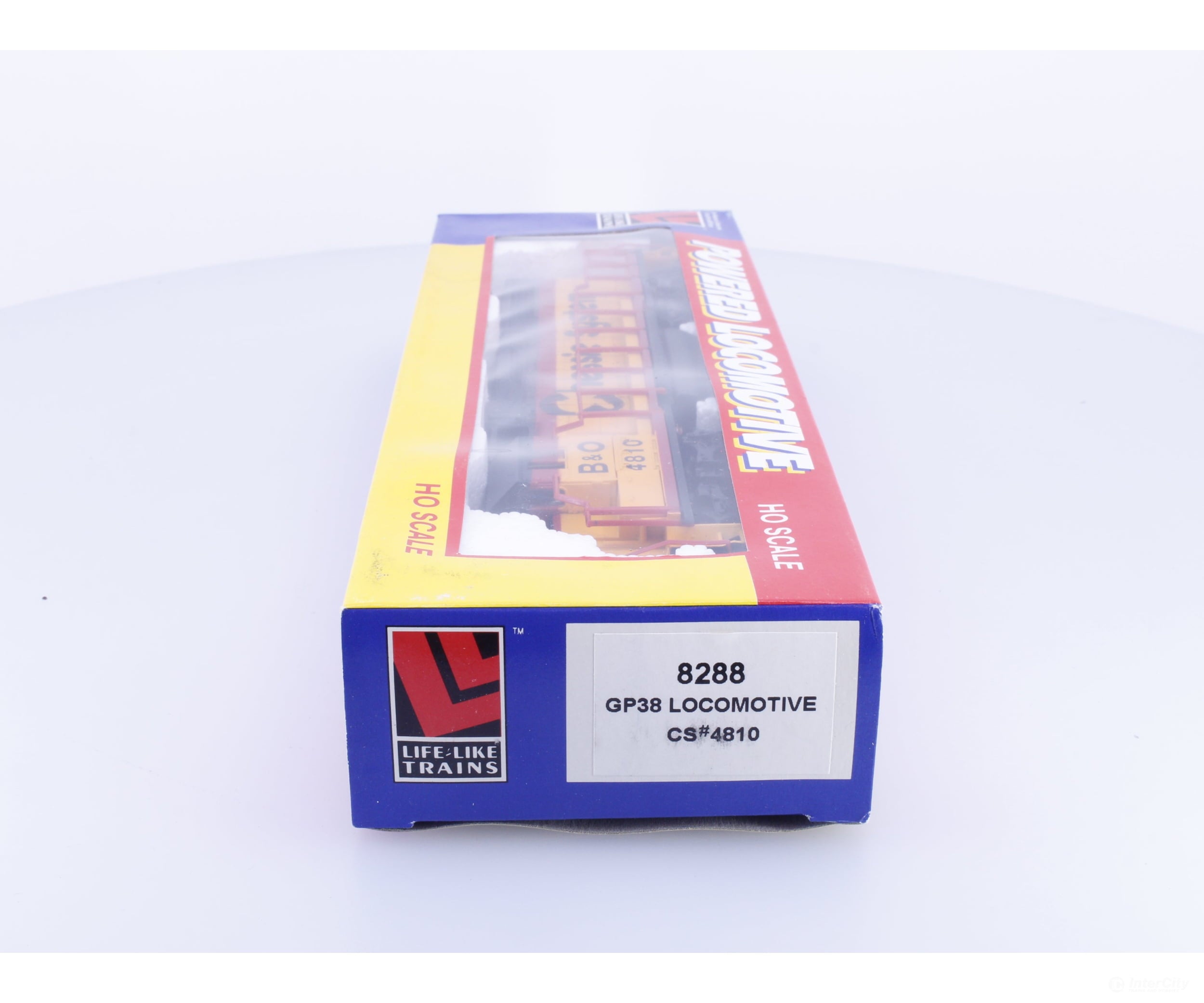 Lifelike 8288 HO GP38 Diesel Locomotive Chessie System #15 Baltimore and Ohio (BO) 4810 Analog DC - Locomotives