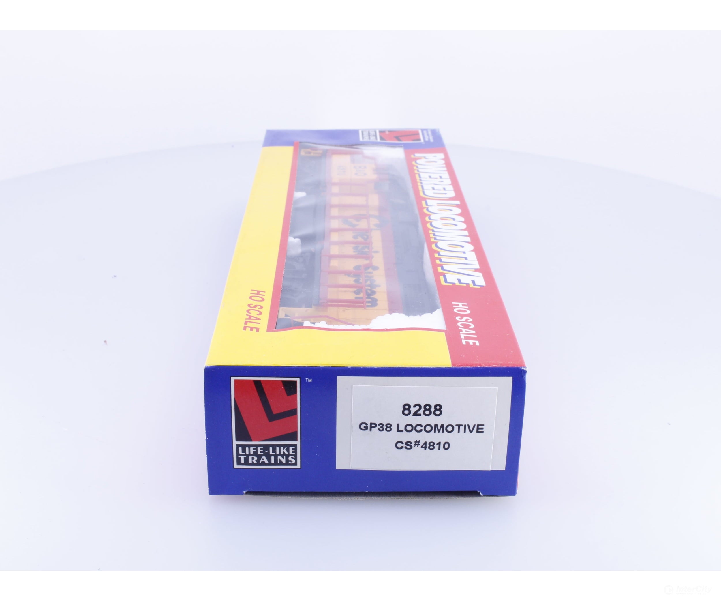Lifelike 8288 HO GP38 Diesel Locomotive Chessie System #6 Baltimore and Ohio (BO) 4810 Analog DC - Locomotives