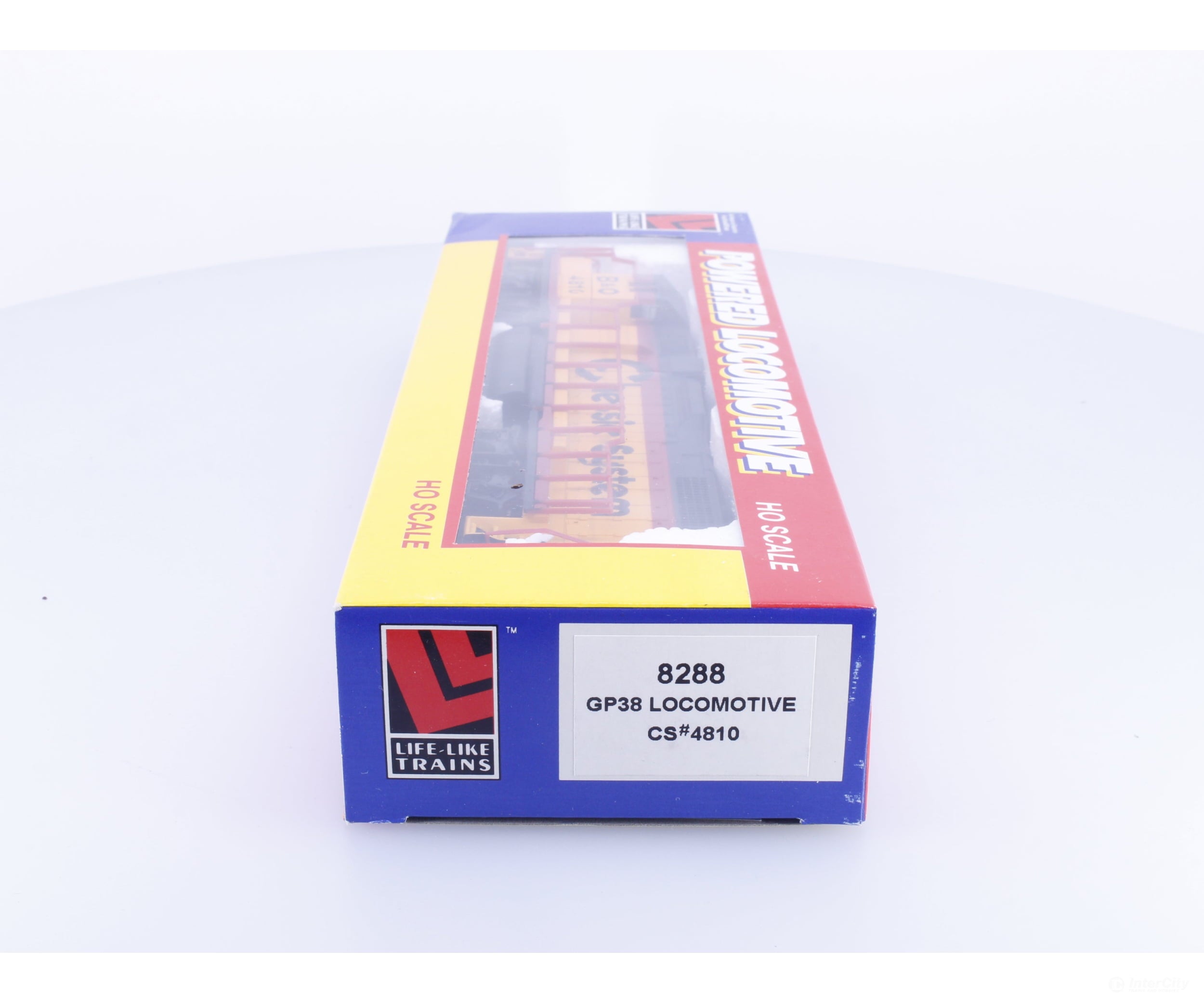 Lifelike 8288 HO GP38 Diesel Locomotive Chessie System #9 Baltimore and Ohio (BO) 4810 Analog DC - Locomotives