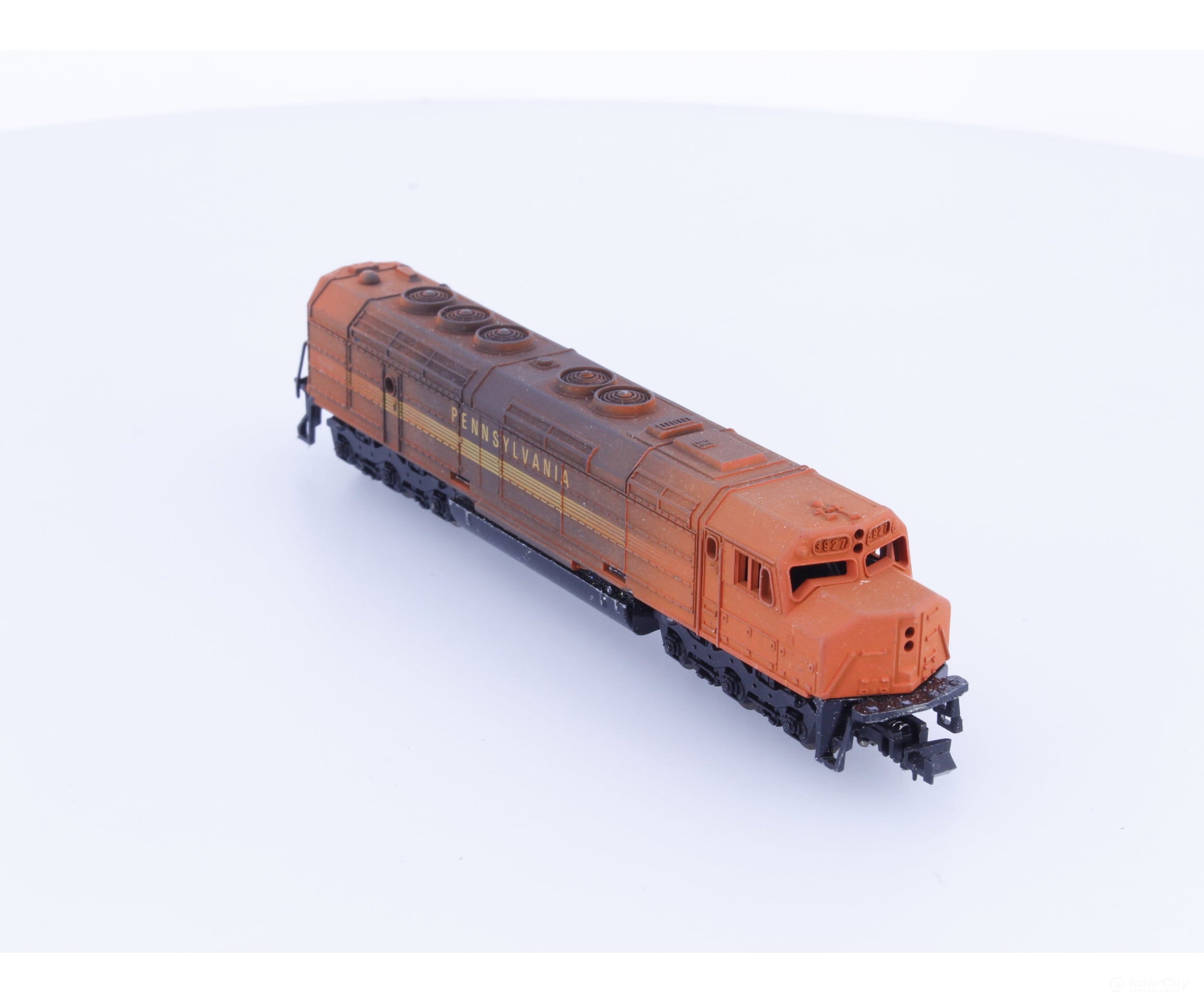 Lima 3927 N FP45 Diesel Locomotive Pennsylvania (PRR) 3927 Analog DC Locomotives