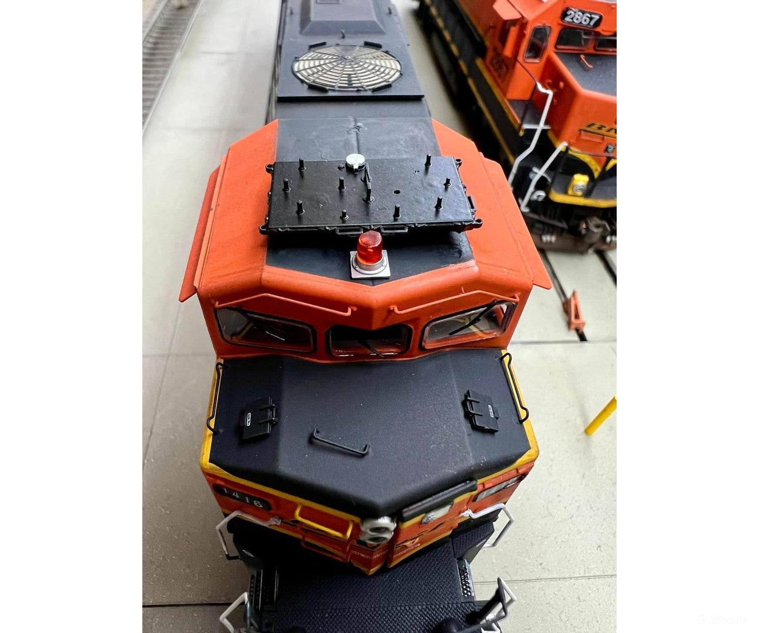 Mac Rail Mac-882 Ho Rcl Deck Array W/ Accessories (2 Pack) Detailing Parts