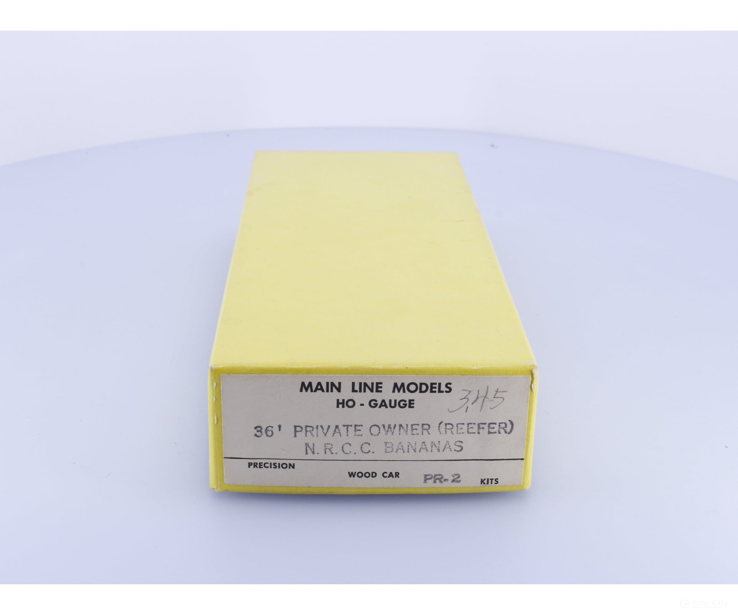 Main Line Models PR-2 HO 36’ Refrigerator Car Kit NRCC Bananas - Freight Cars