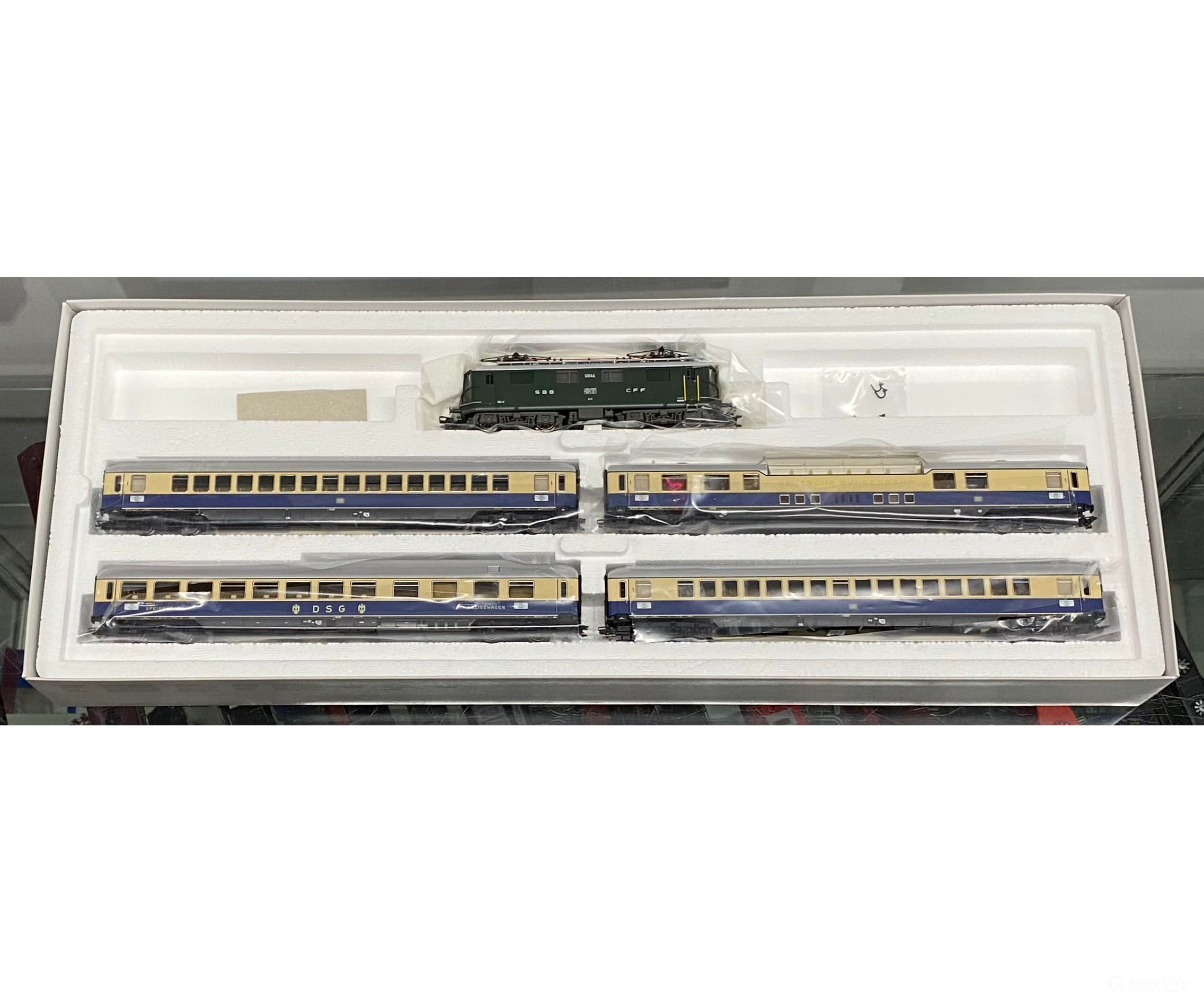 Marklin 26604 HO SBB-CFF-FFS TEE 1957-2017 Special Edition Rheingold Express Train Set Rare 10044 MFX Digital Sound