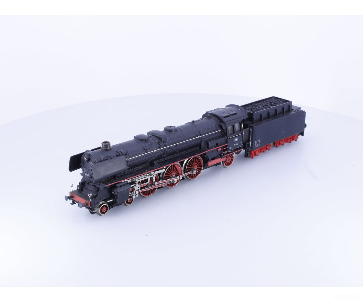 Marklin 3048 HO DB BR01 4-6-2 Steam Locomotive 01097 Analog AC - European Locomotives