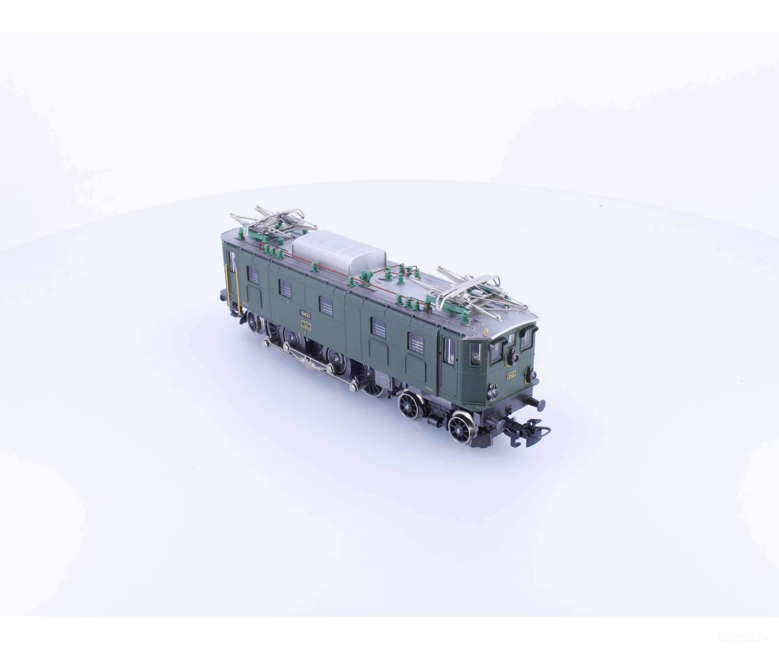 Marklin 3167 HO SBB-CFF-FFS Ae3/6 Electric Locomotive 10432 Analog AC European Locomotives