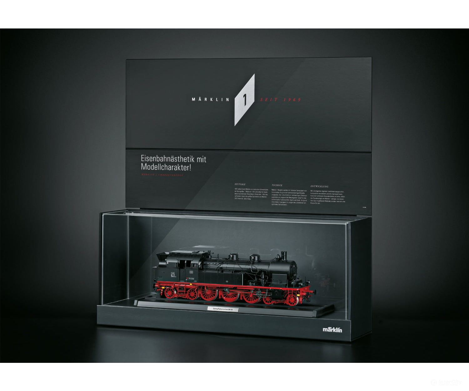 Marklin 341062 1 Presentation Display Case European Locomotives