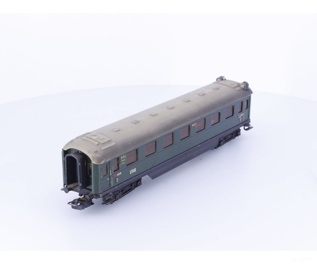 Marklin 346/1 HO SOB 2nd Class Passenger Car with End Lights 346/1 - European Passenger Cars