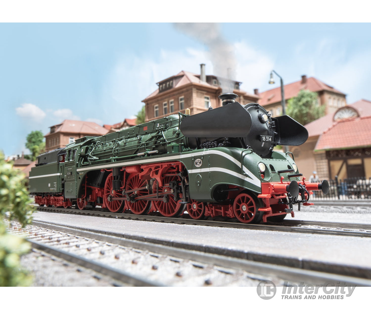 Marklin 39029 HO DR Class 18.3 Steam Locomotive MFX + Digital Sound European Locomotives