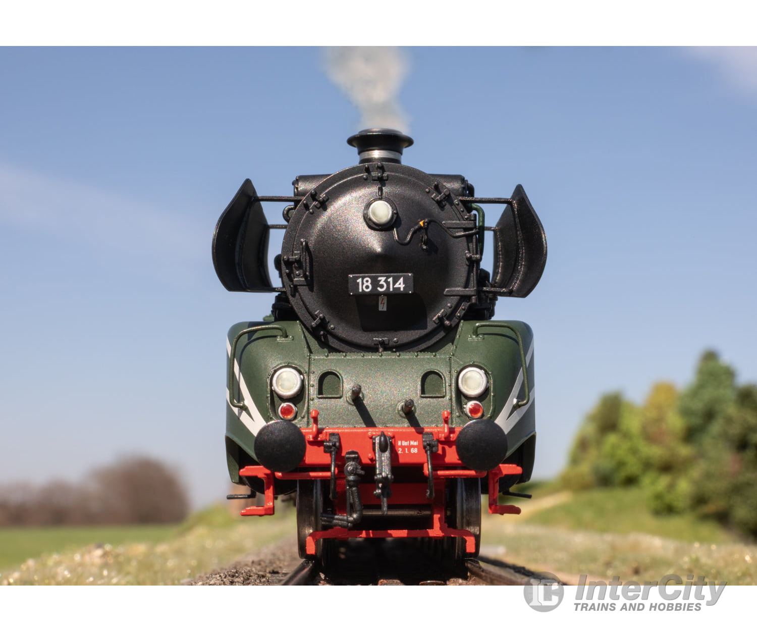Marklin 39029 HO DR Class 18.3 Steam Locomotive MFX + Digital Sound European Locomotives