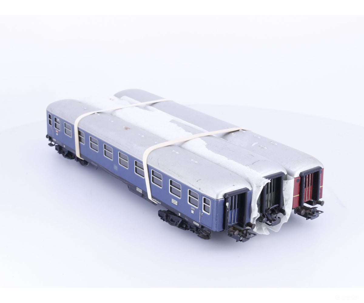 Marklin 4024/4026/4027 HO DB 3 x Passenger Coaches Tin Plate - European Freight Cars