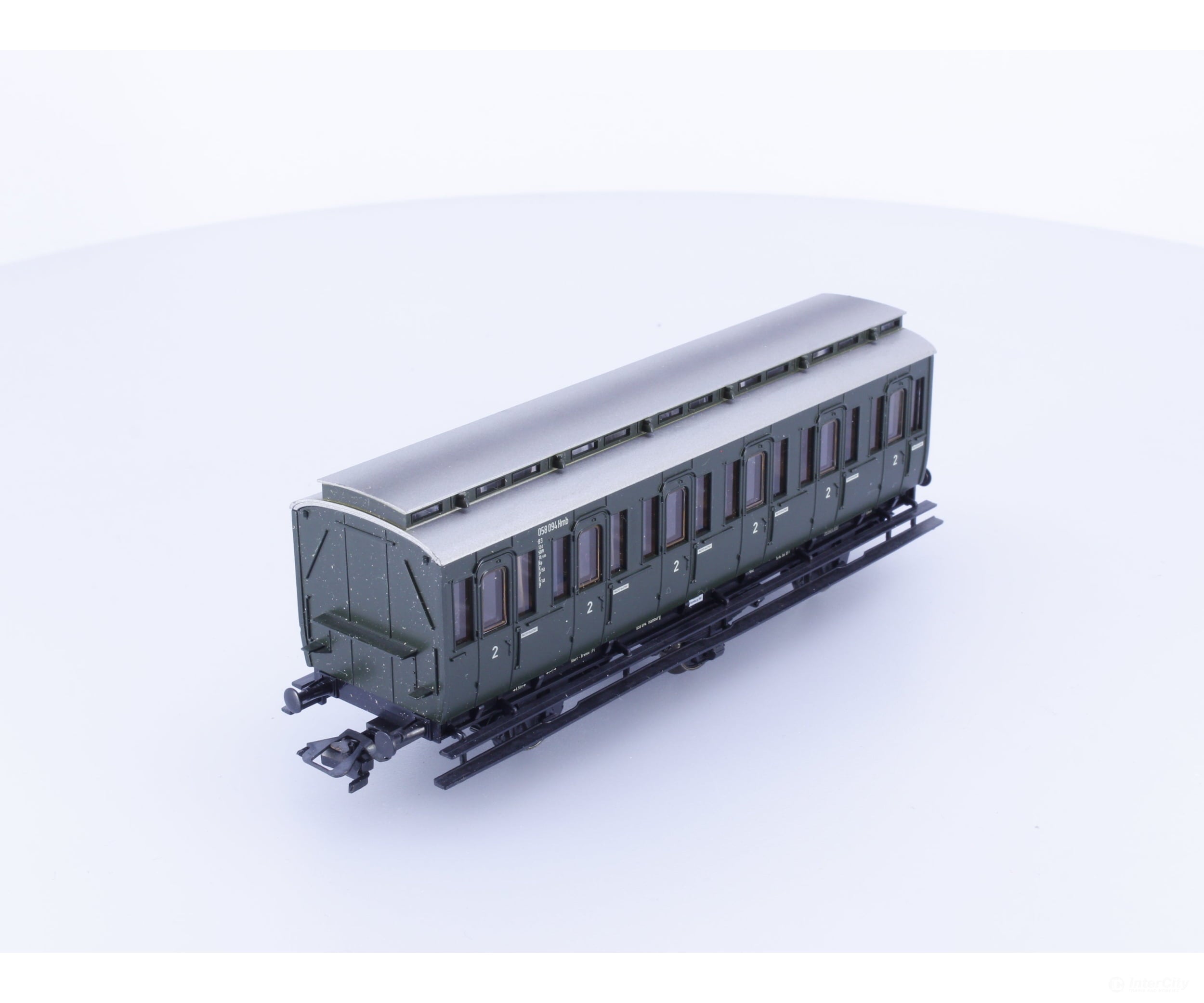 Marklin 4202 HO DB 2nd Class Passenger Car (#3) - European Passenger Cars