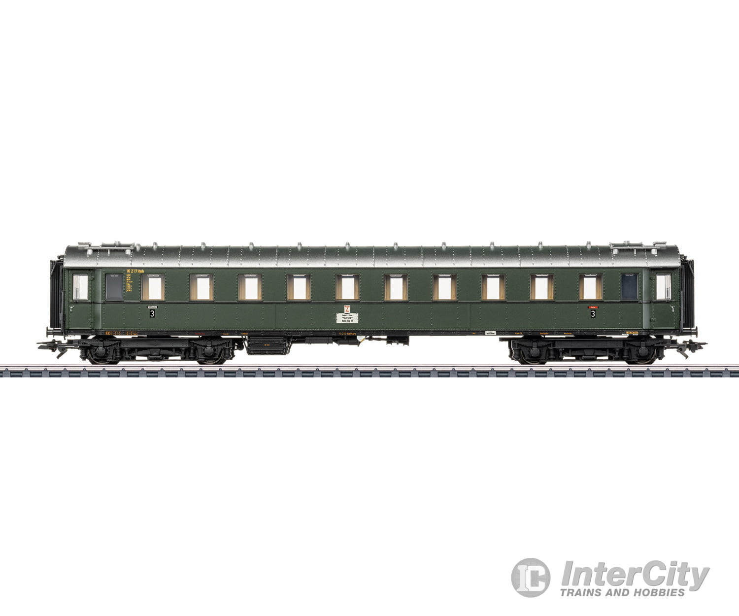 Marklin 42526 HO DB Type C4ü Express Train Passenger Car for the ’D 74’’ European Passenger Cars