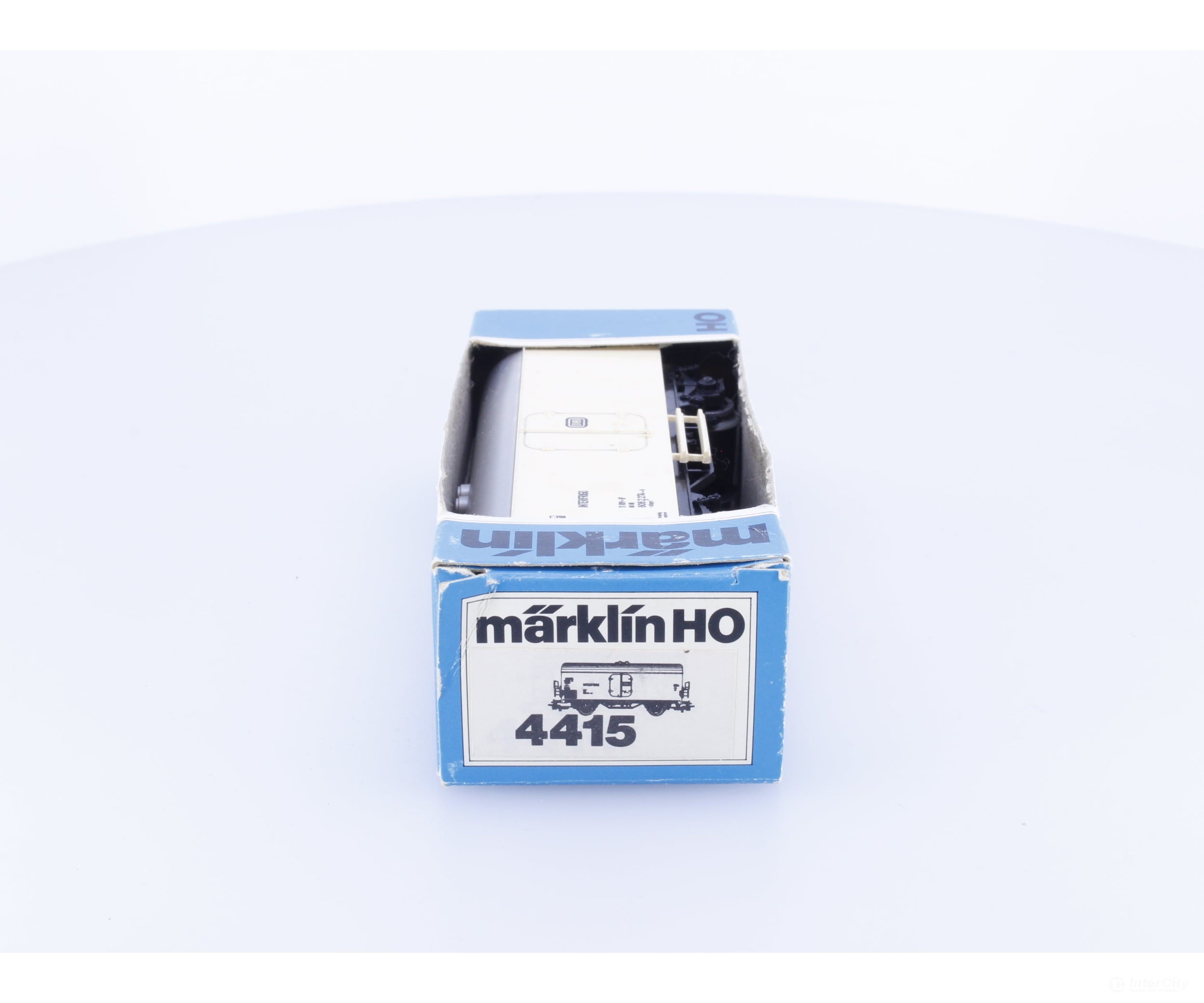 Marklin 4415 HO DB Refrigerator Car (#1) - European Freight Cars