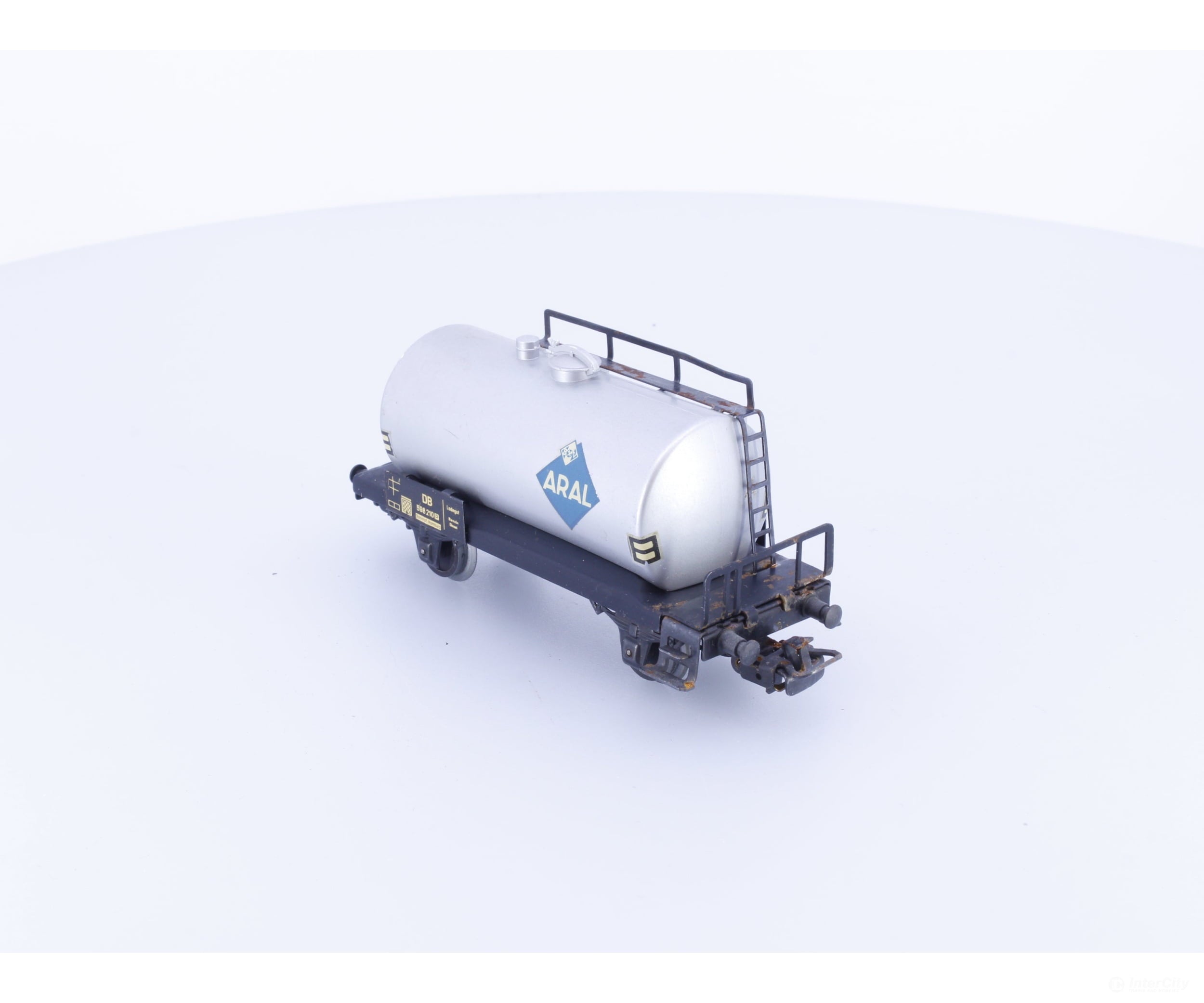Marklin 4500 HO DB Aral Tanker Car - European Freight Cars