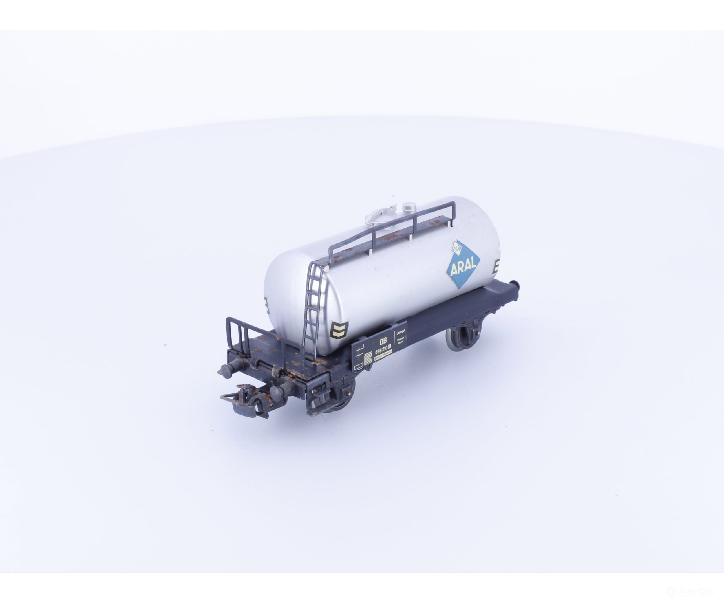Marklin 4500 HO DB Aral Tanker Car - European Freight Cars