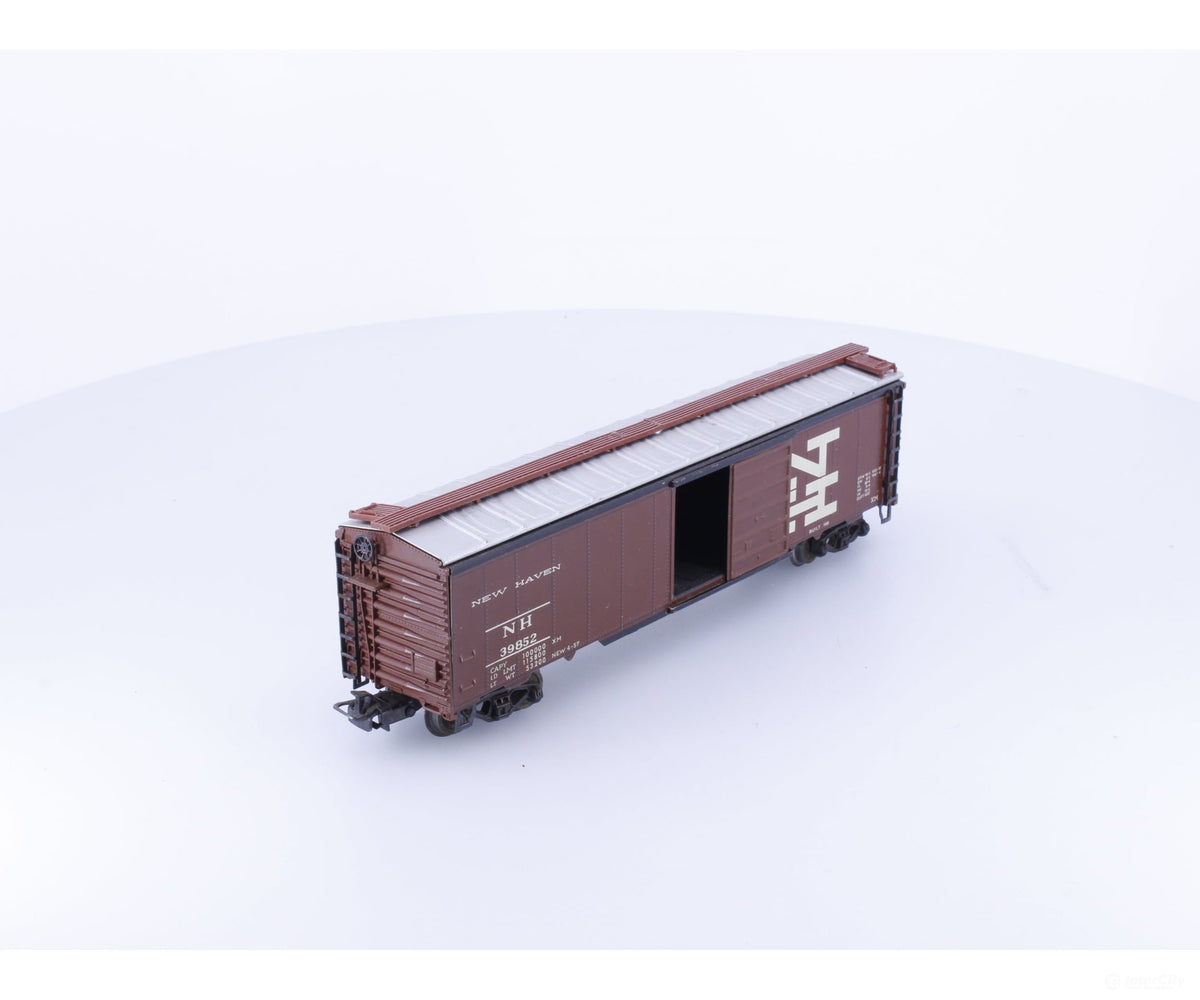 Marklin 4573 HO Box Car Single Door New York New Haven and Hartford Railroad (NH) 39852 - Freight Cars