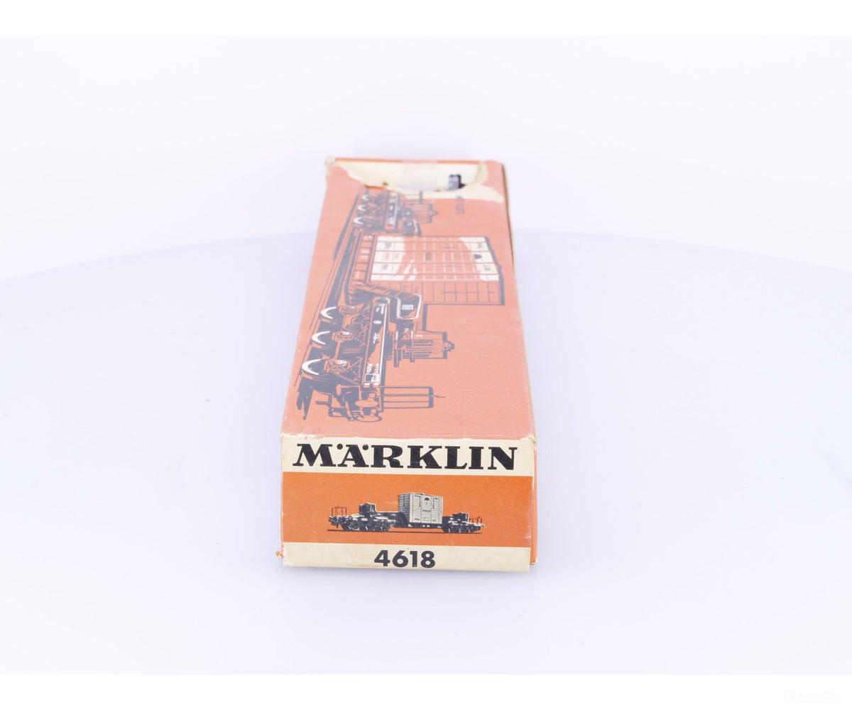 Marklin 4618 HO DB Well Wagon with Case Load - European Freight Cars