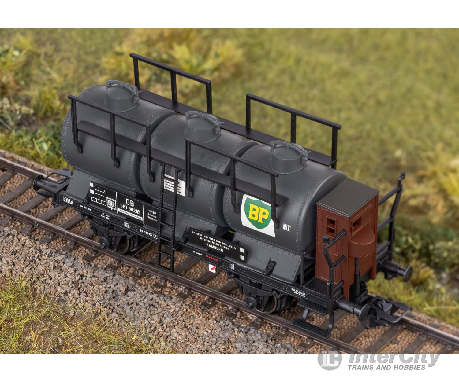 Marklin 46491 HO DB Tank Car Set with Three Containers European Freight Cars