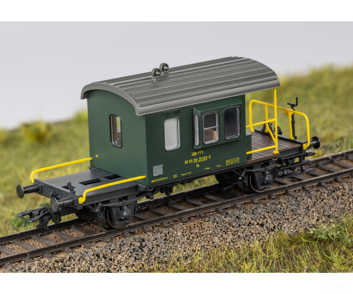 Marklin 46853 HO SBB-CFF-FFS ’Sputnik’ Caboose - European Freight Cars