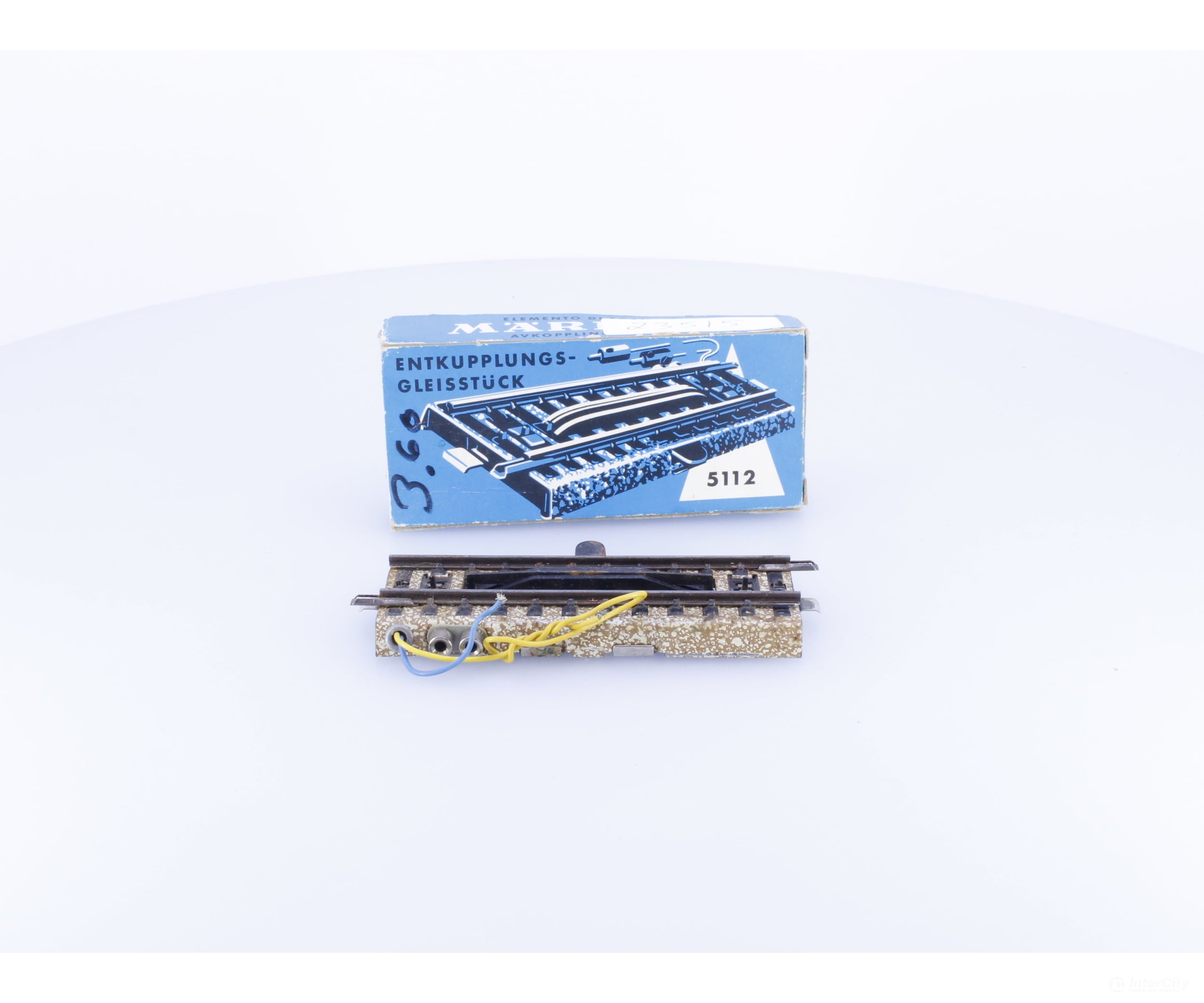 Marklin 5112 HO Electric Uncoupling M Track Section (#2) - Track & Turnouts