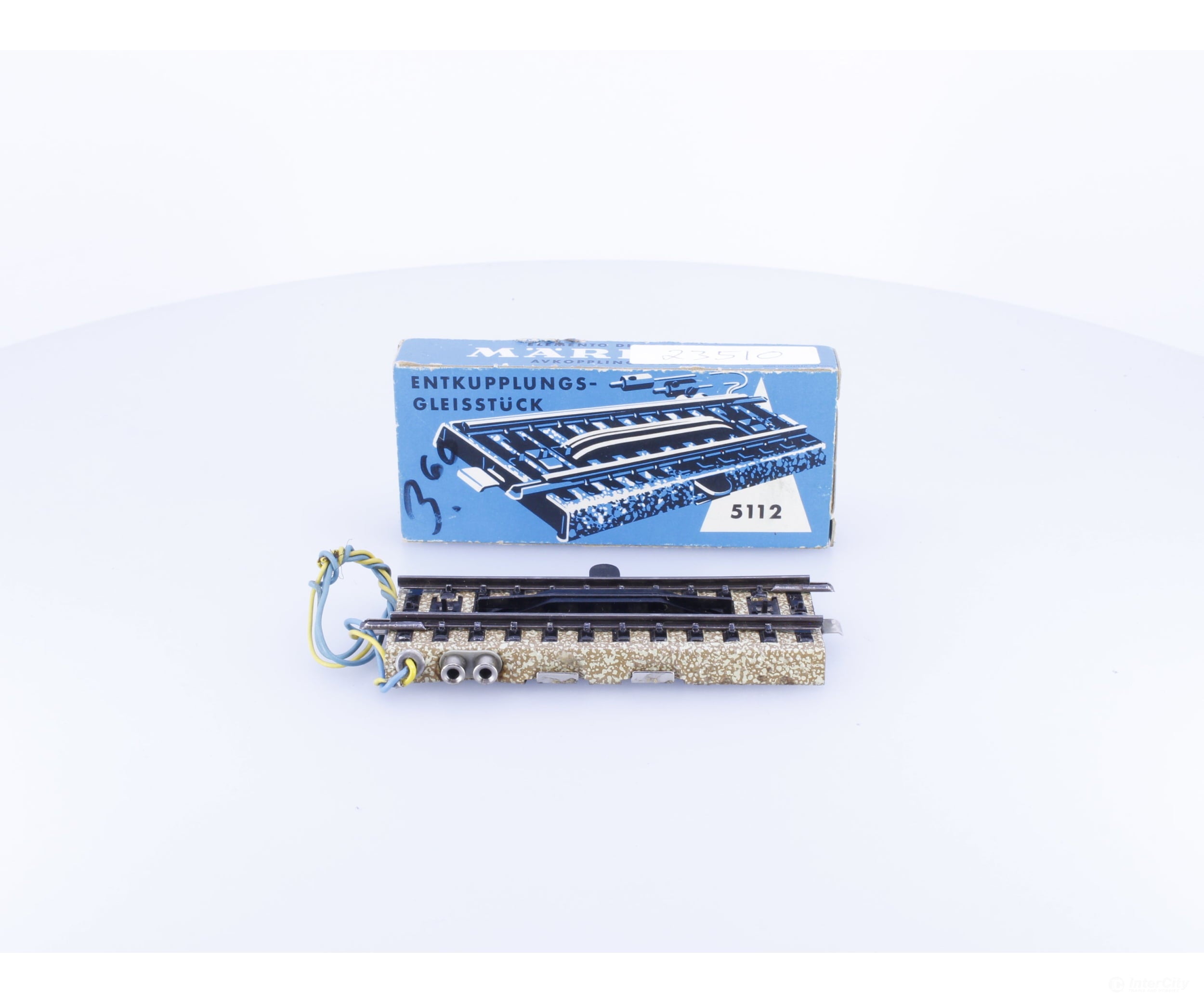 Marklin 5112 HO Electric Uncoupling M Track Section (#4) - Track & Turnouts