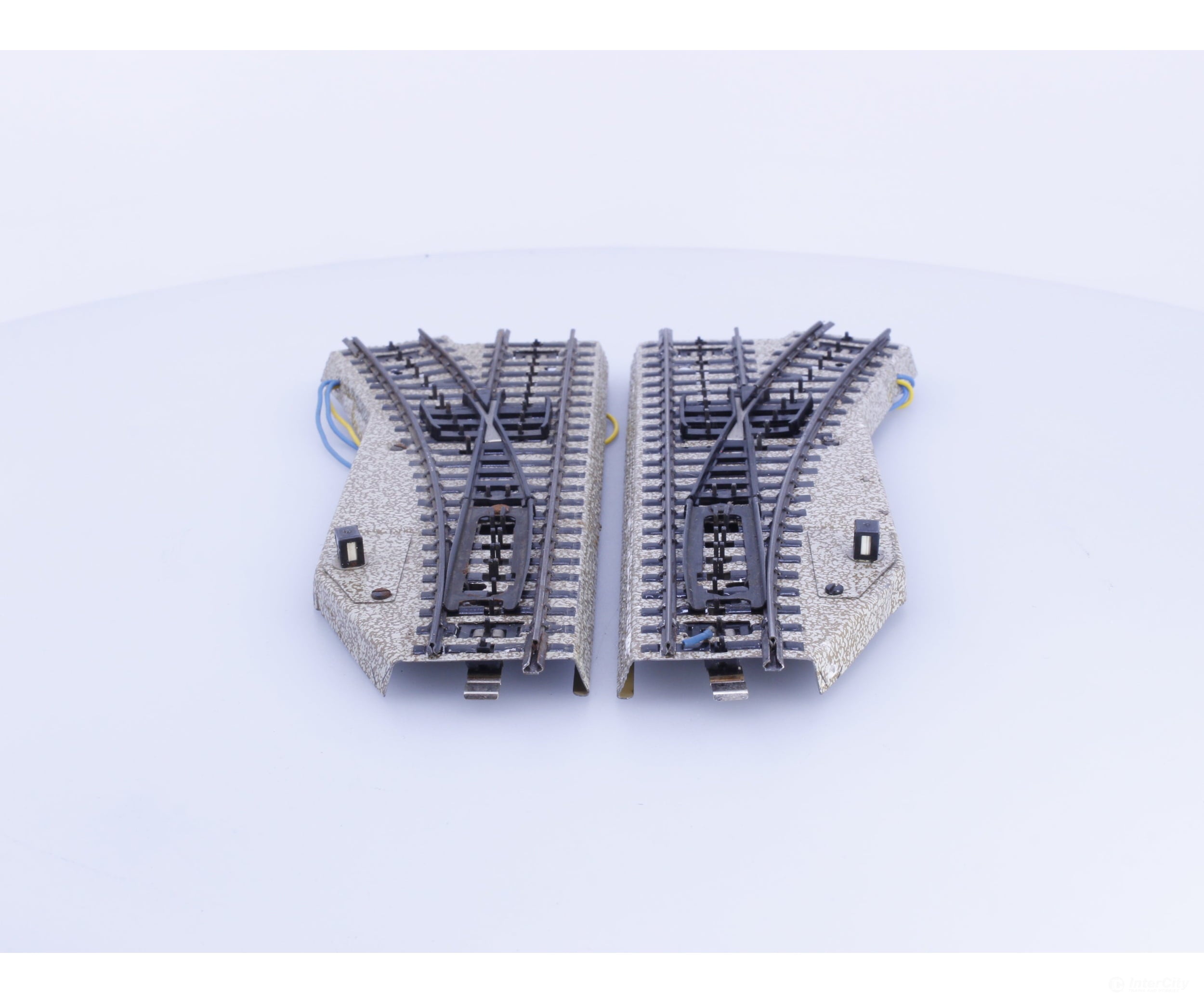 Marklin 5202 HO Right/Left Electric Turnout Pair M Track - Track & Turnouts