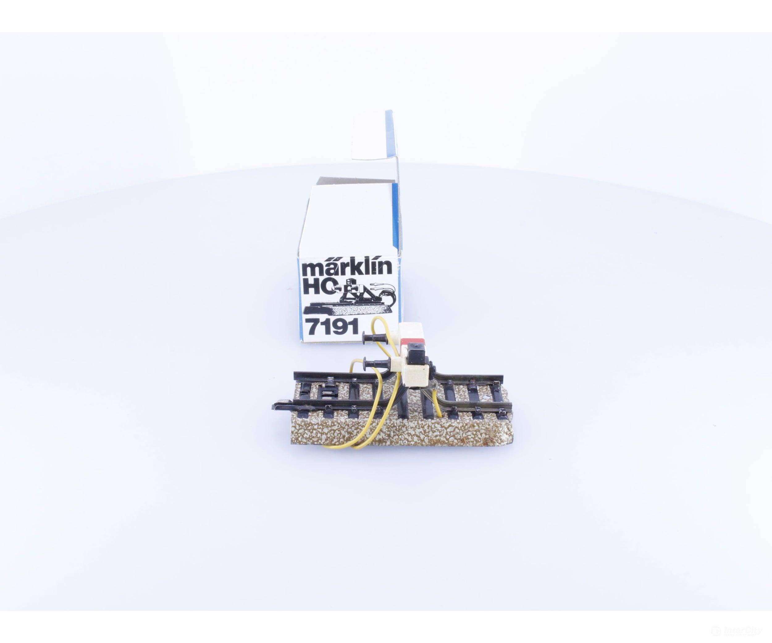 Marklin 7191 HO Stop Block with Light - M Track (#2) - Track & Turnouts
