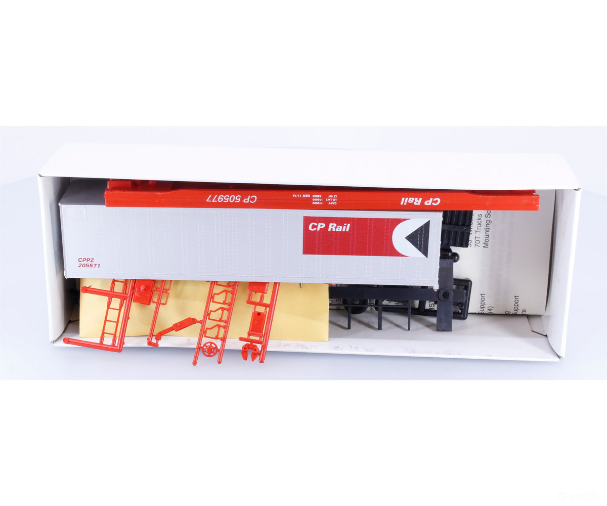 Mckean 1204 HO 50’ TOFC Flat Car Kit w/ Container #2 Canadian Pacific (CP) 505977 - Freight Cars