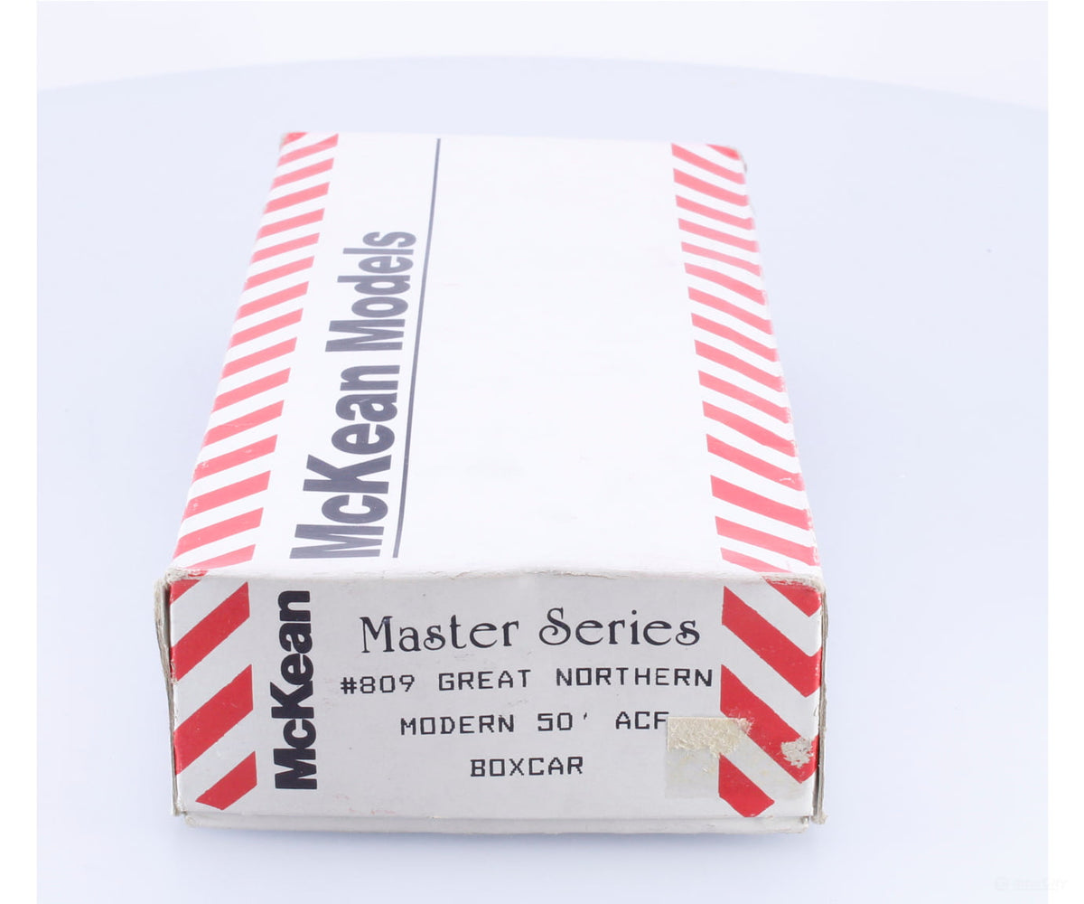 Mckean 809 HO 50’ Modern ACF Box Car Kit Great Northern (GN) 138840 - Freight Cars