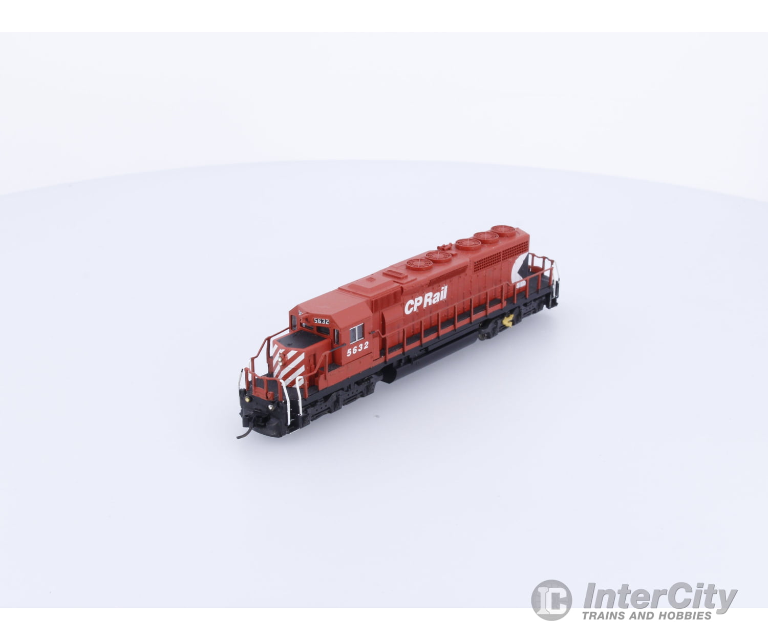 Mehano 8921 N RSD-15 Chop Nose Locomotive Canadian Pacific (CP) 8921 Analog DC Locomotives