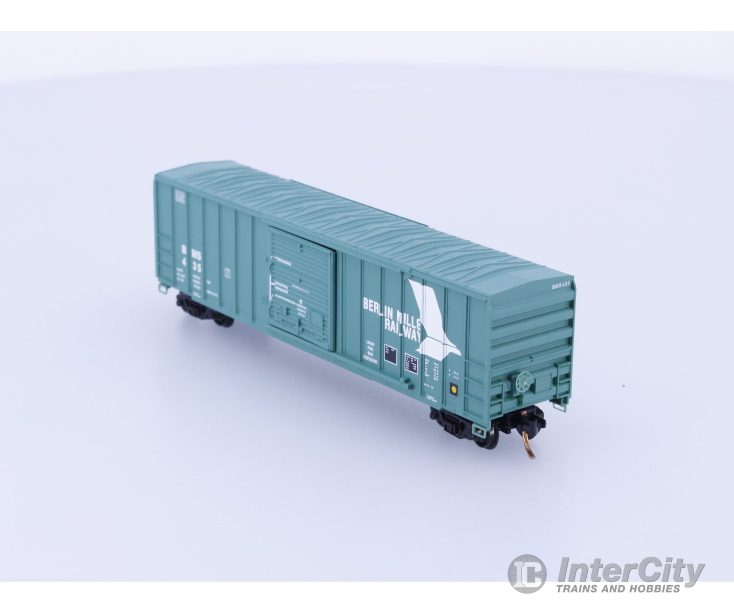 Micro Trains 02500930 N Boxcar 50’ FMC 5077 Berlin Mills BMS 435 Freight Cars