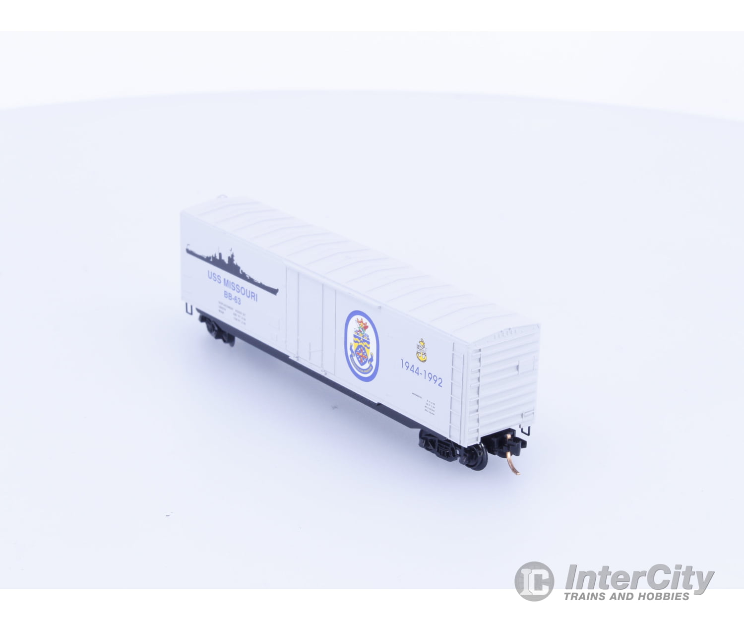 Micro Trains 03800401 N 50’ Standard Plug Door Boxcar USS Missouri Navy Series #1 BB-63 Freight Cars