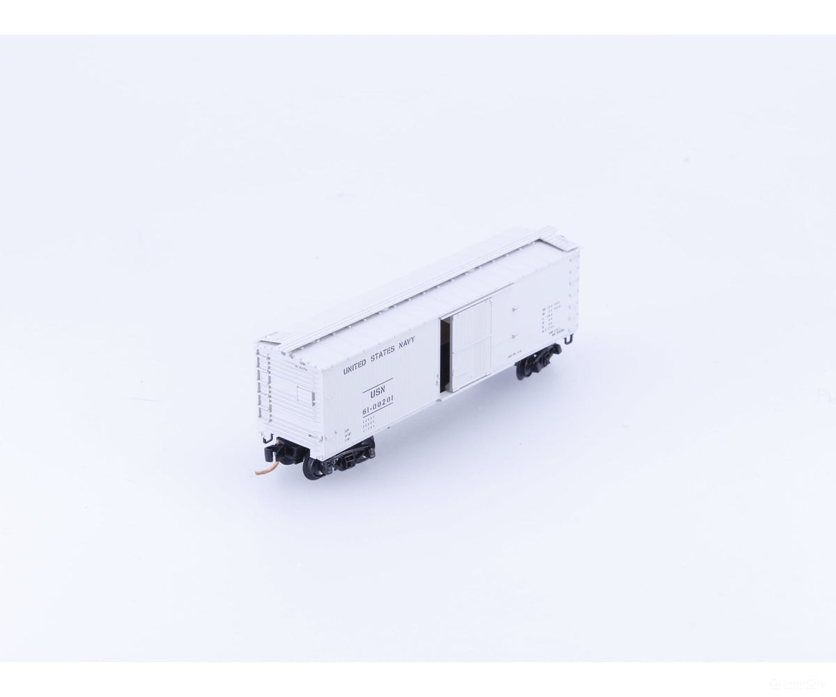 Micro Trains 04200050 N 40’ Double Sheathed Wood Box Car United States Navy (USN) #2 61-00201 - Freight Cars
