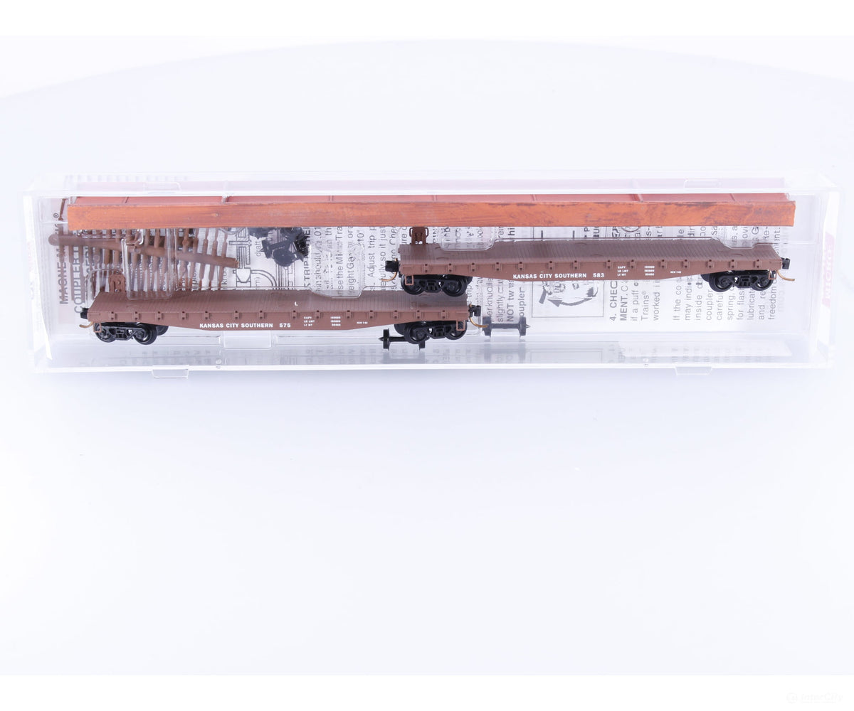Micro Trains 04500290 N 2 x 50’ Flat Car w/ Beam Load and Pivot Mounts Kansas City Southern (KCS) 575/583 - Freight Cars