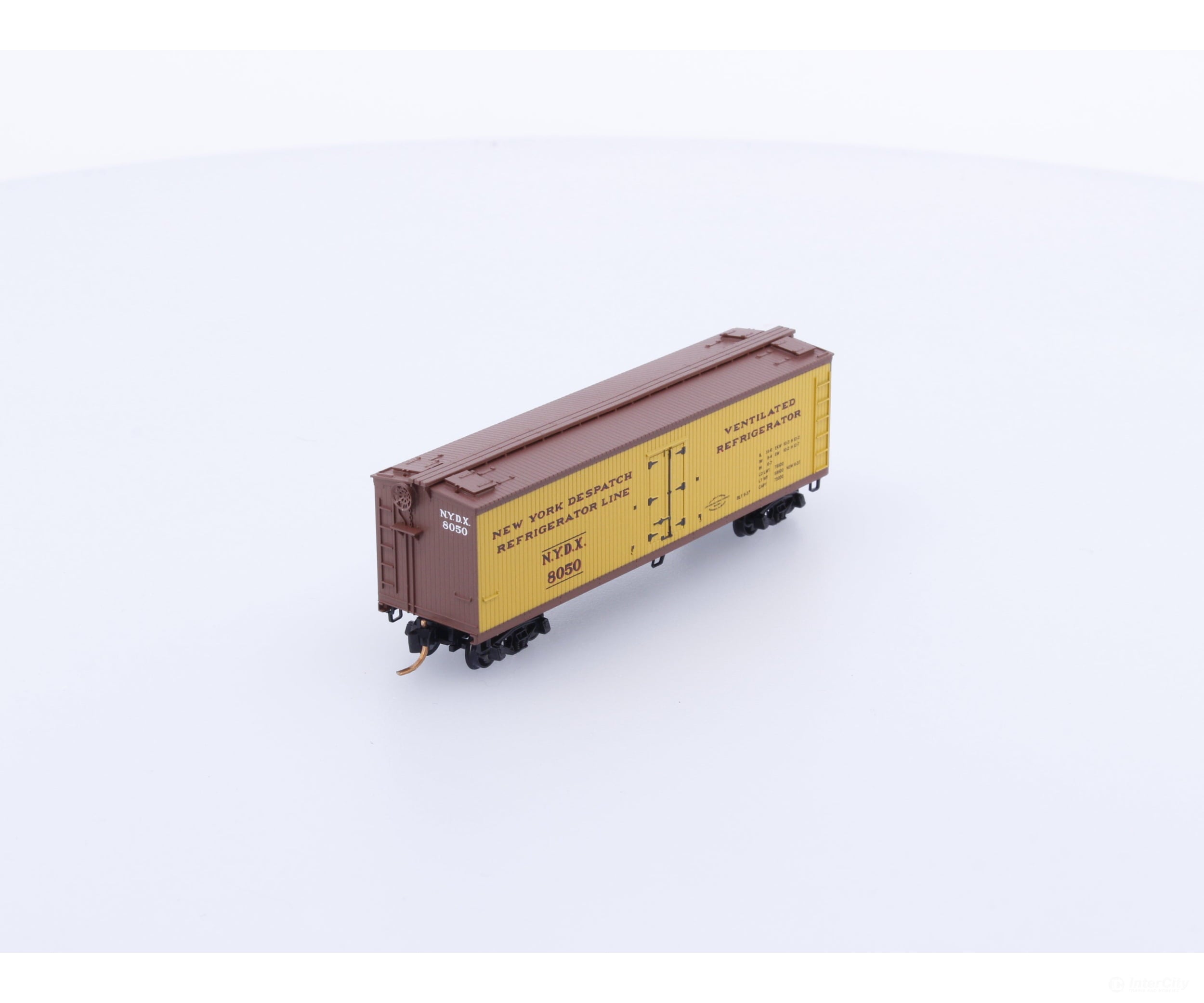Micro Trains 04700080 N Reefer 40’ Wood Sheathed New York Despatch Refrigerator Line NYDX 8050 (#2) Freight Cars