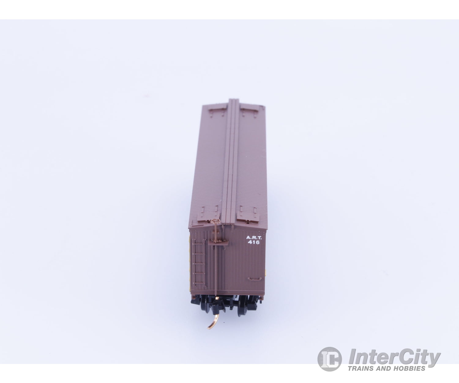 Micro Trains 04900230 N 40’ Double Sheathed Wood Reefer Crazy Water Crystals (ART) 416 Freight Cars