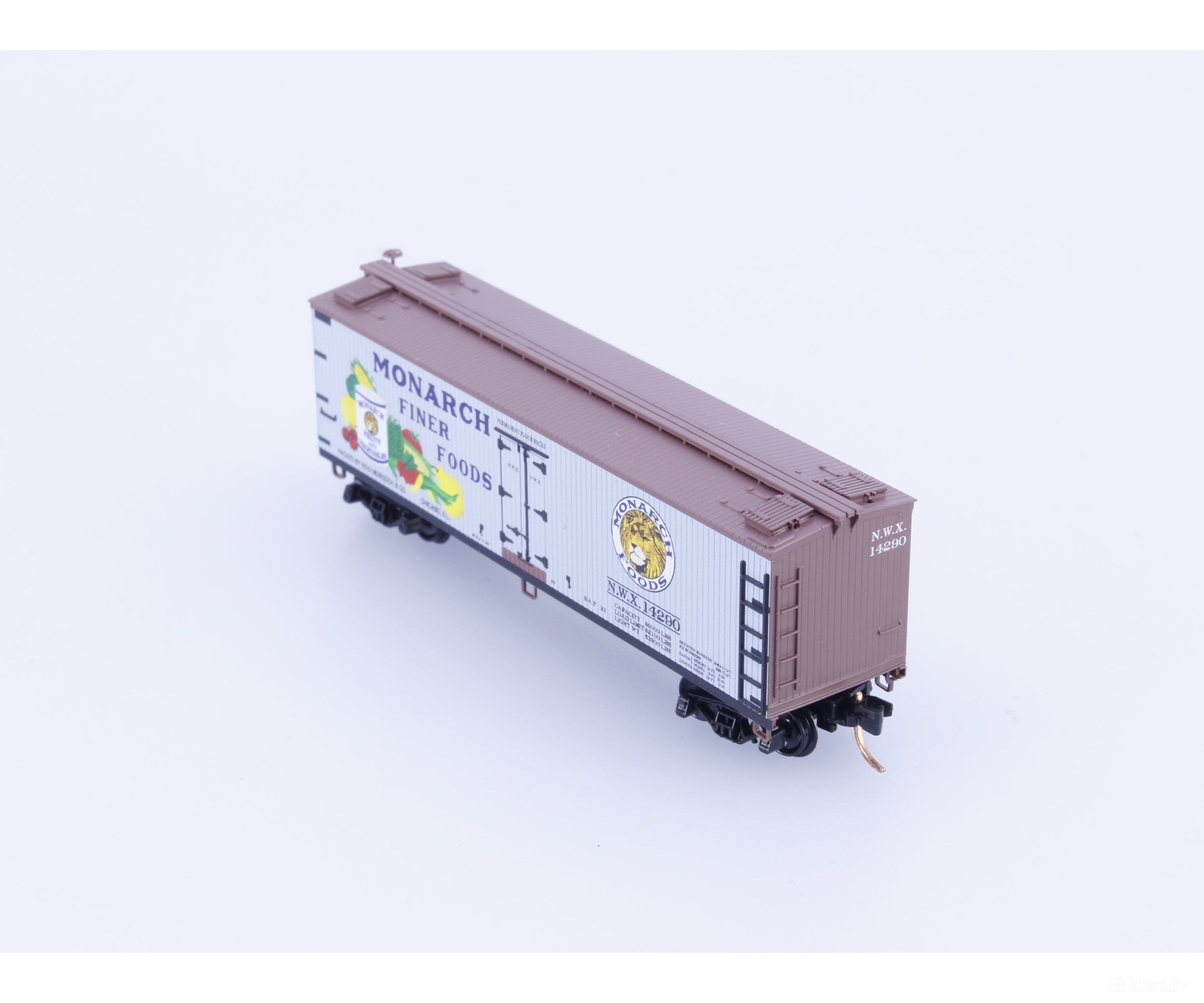 Micro Trains 04900300 N 40’ Double Sheathed Wood Reefer Monarch Foods (NWX) 14290 Freight Cars