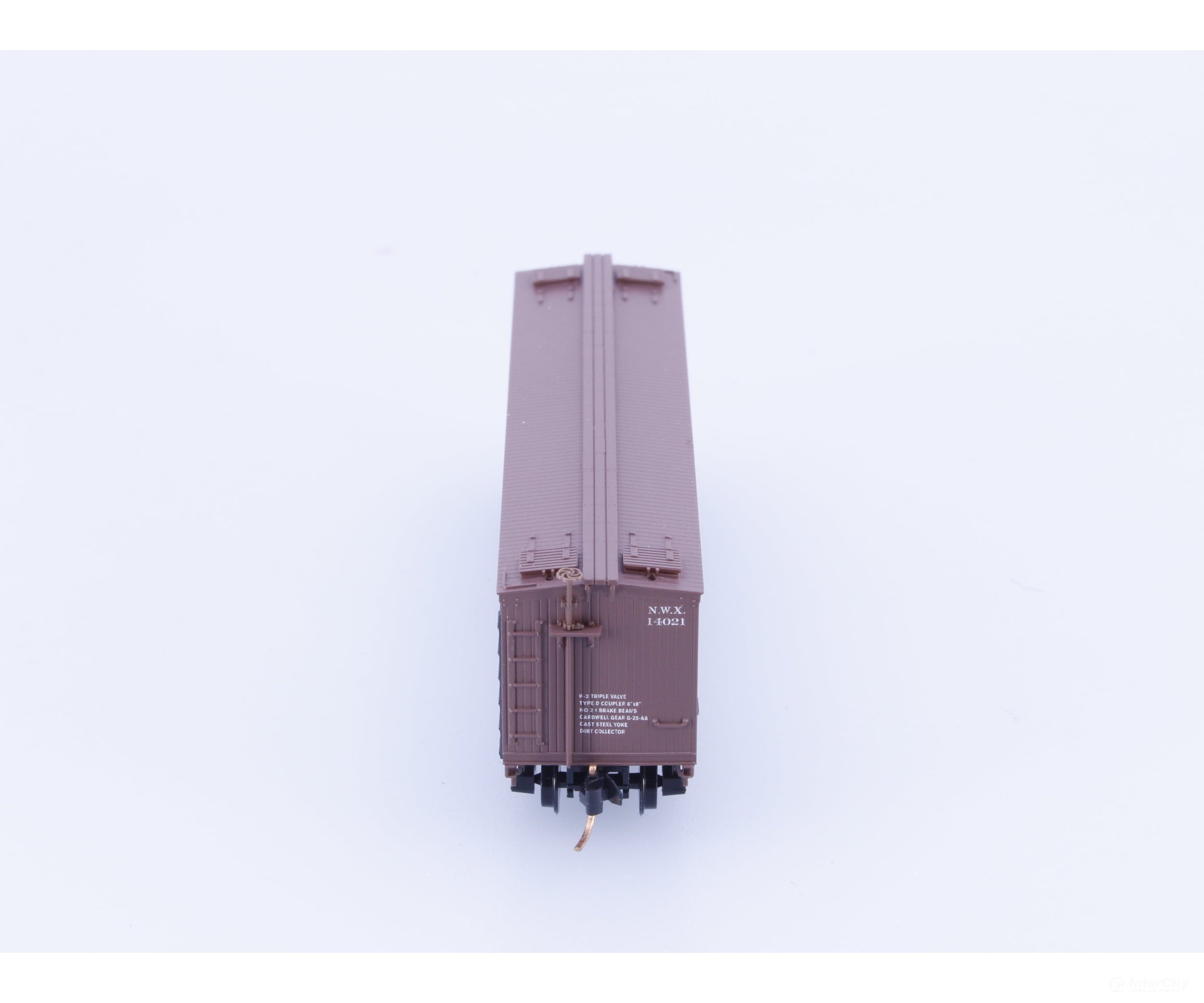 Micro Trains 04900820 N 40’ Double Sheathed Wood Reefer American Cranberry Exchange (NWX) 14021 Freight Cars