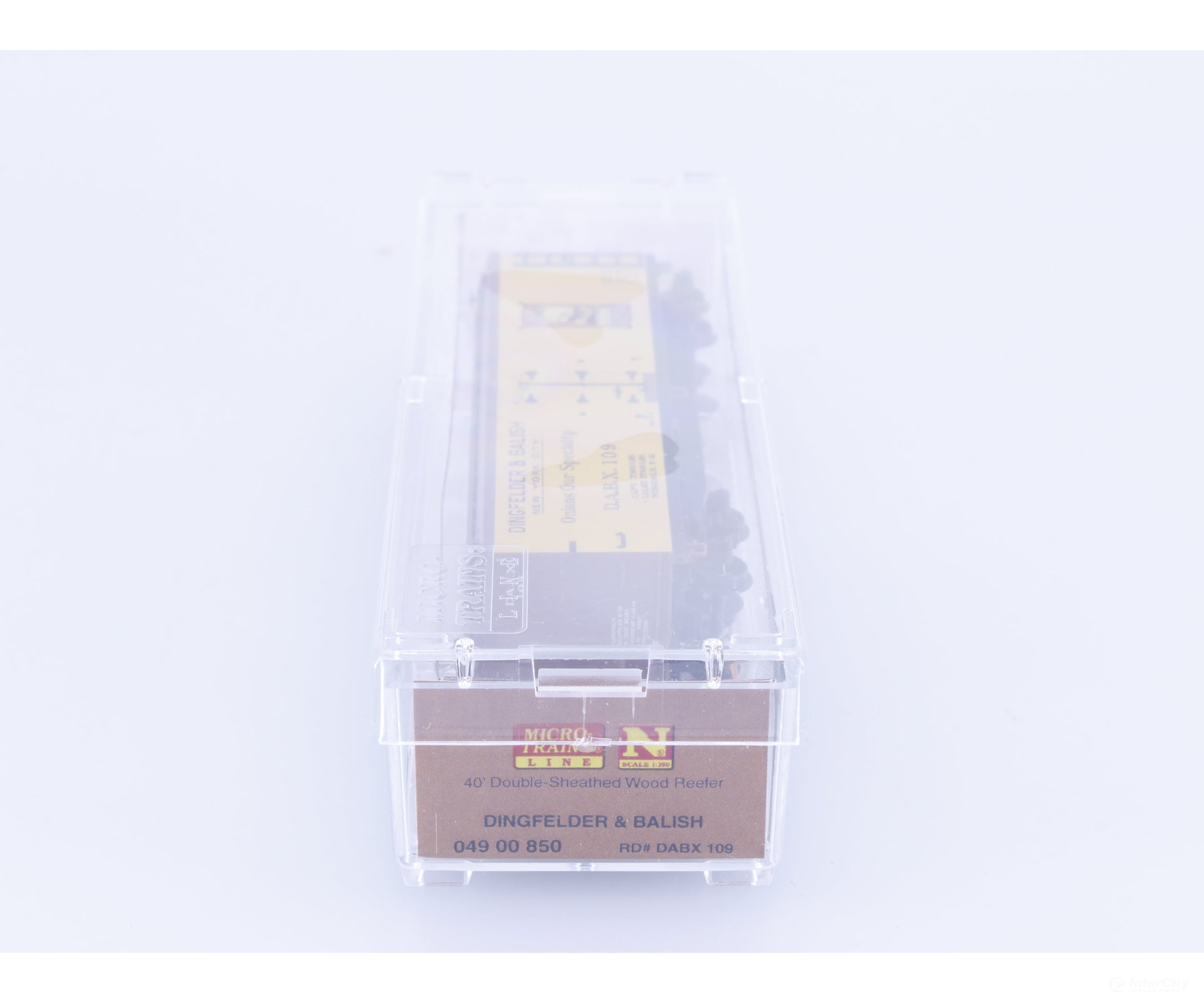 Micro Trains 04900850 N 40’ Double Sheathed Ice Reefer Dingfelder and Balish (DABX) 109 Freight Cars