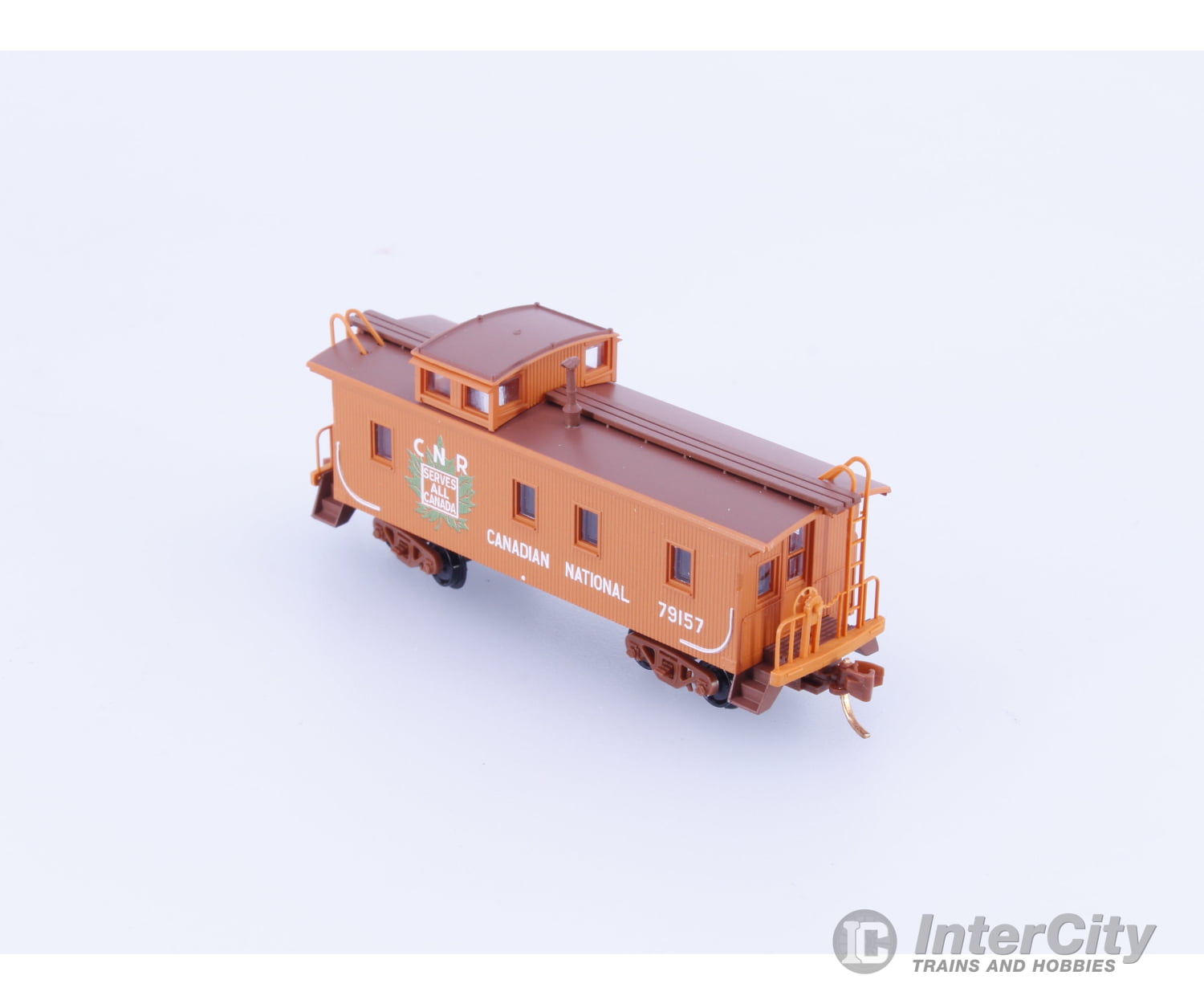Micro Trains 05100130 N 34’ Wood Sheathed Caboose with Straight Sided Cupola Canadian National (CN) 79157 Freight Cars